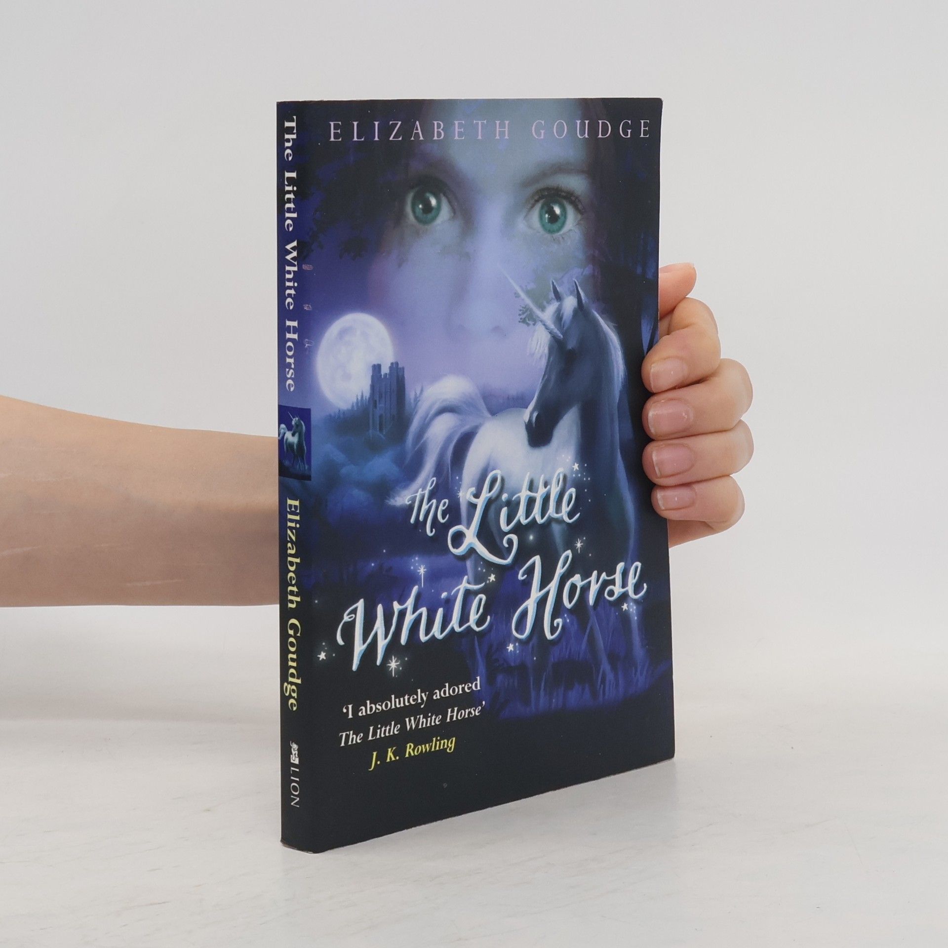 Elizabeth Goudge The little white horse