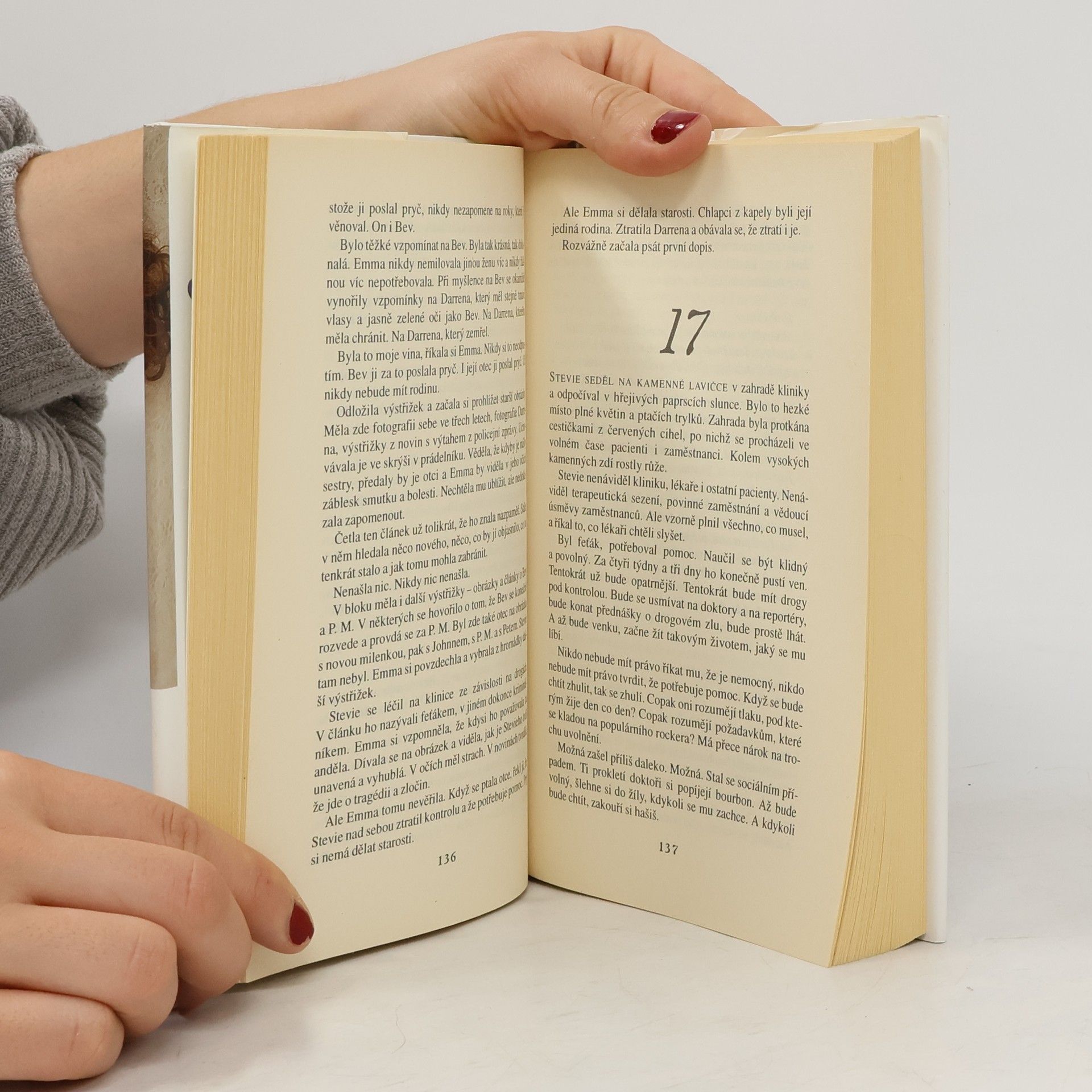 Nora Roberts Veřejná tajemství