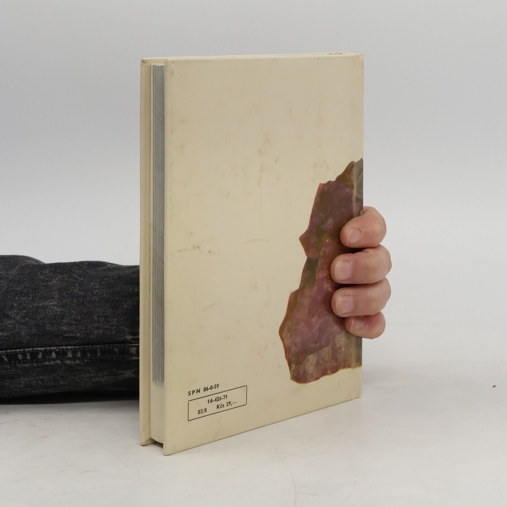 Karel Tuček Kapesní atlas nerostů a hornin