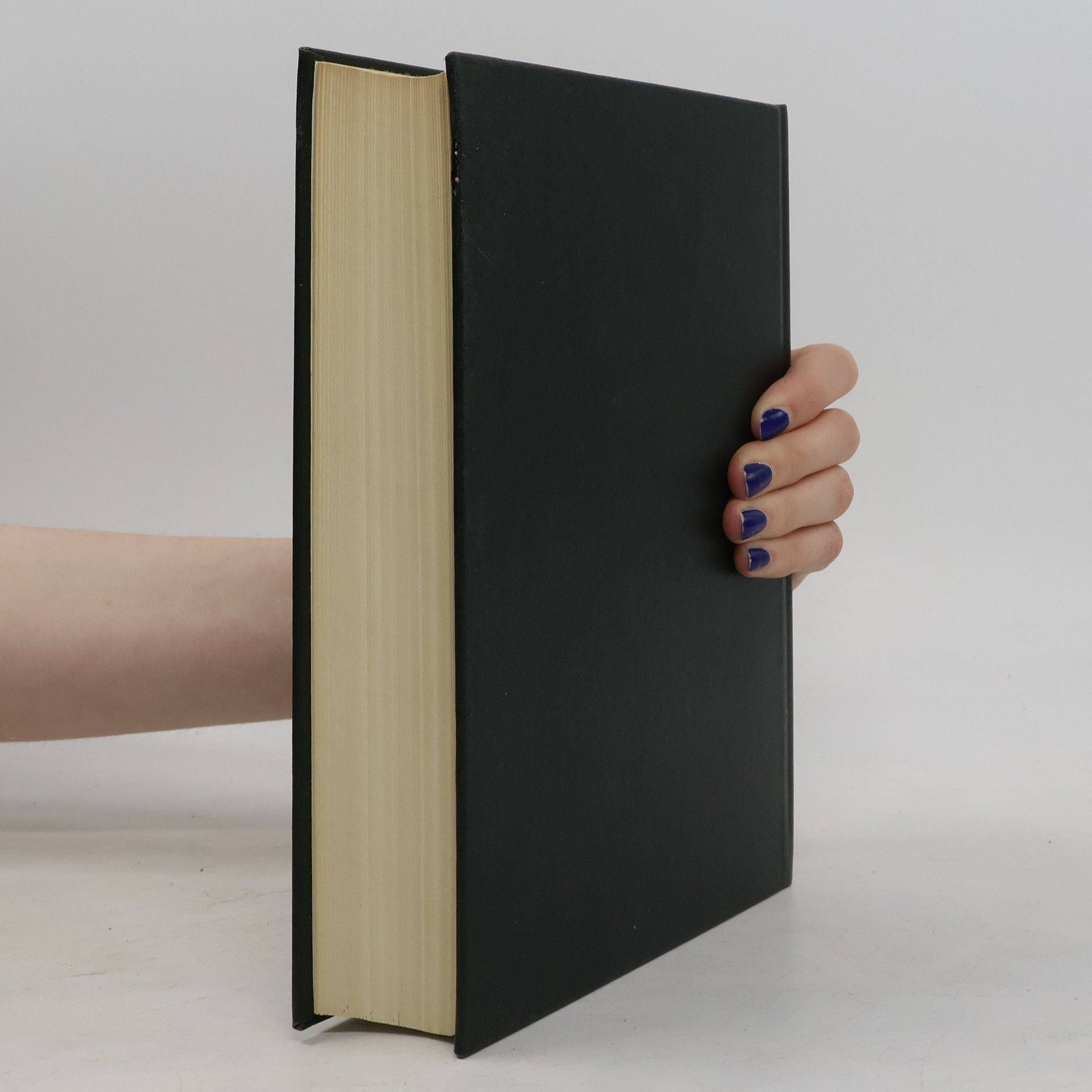 Various authors Meyers neues Lexikon 9. Lyna Nazor