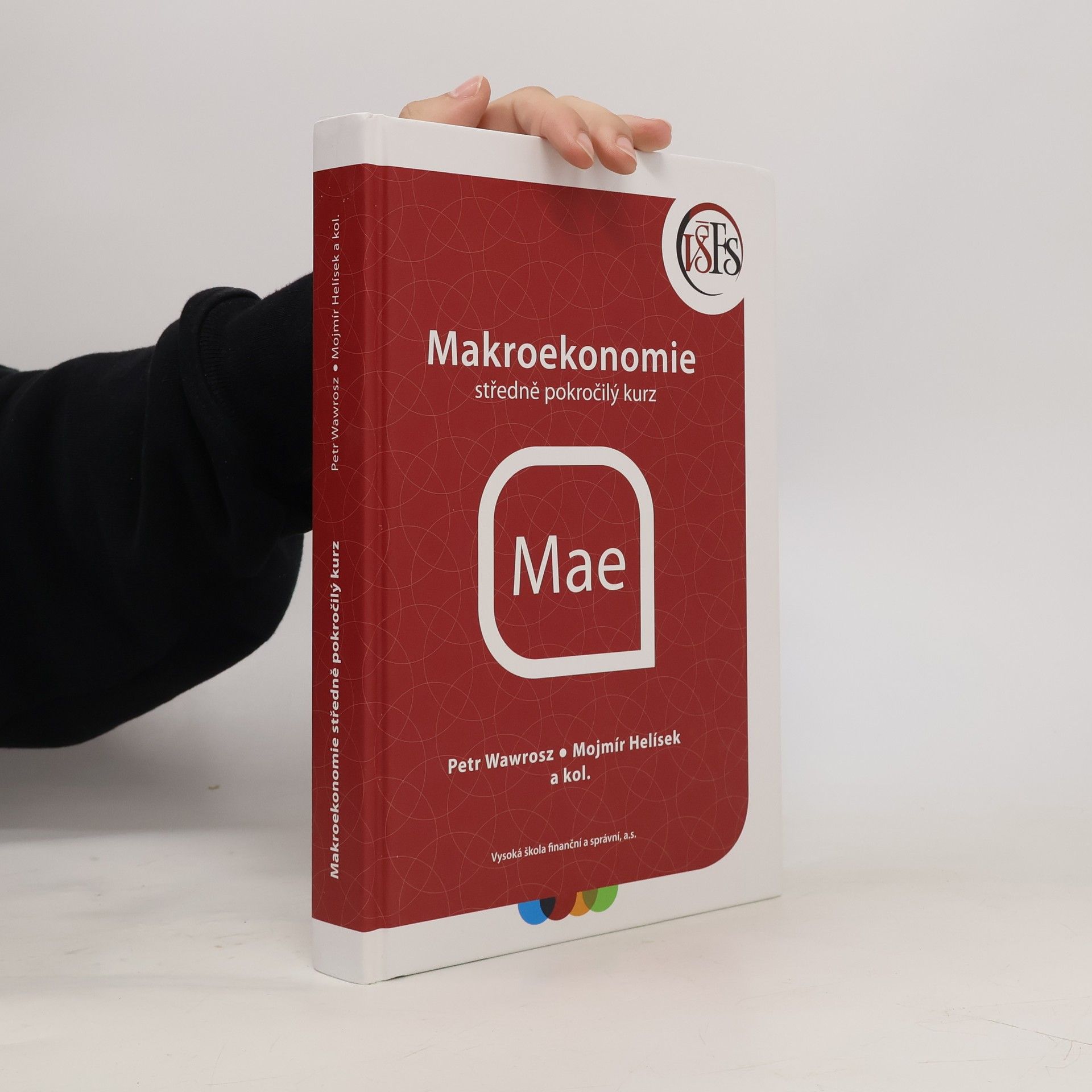 Petr Wawrosz Makroekonomie. Středně pokročilý kurz