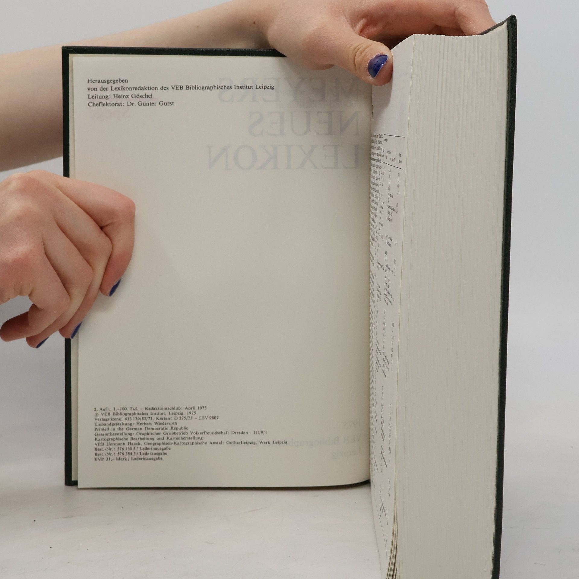 Various authors Meyers neues Lexikon 12. Russi - Spege