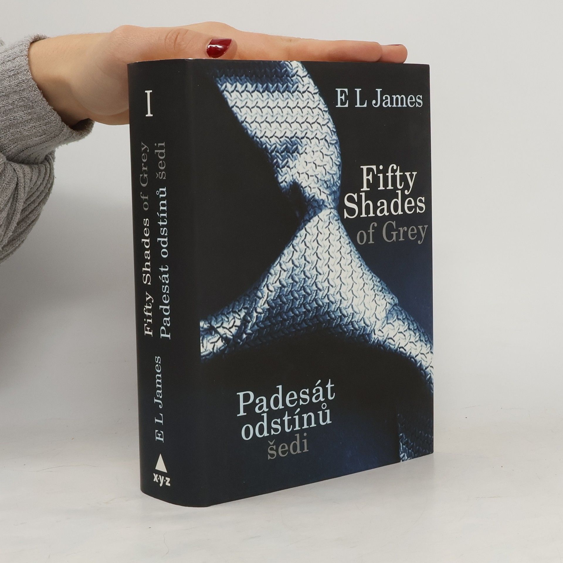 E. L. James Padesát odstínů šedi
