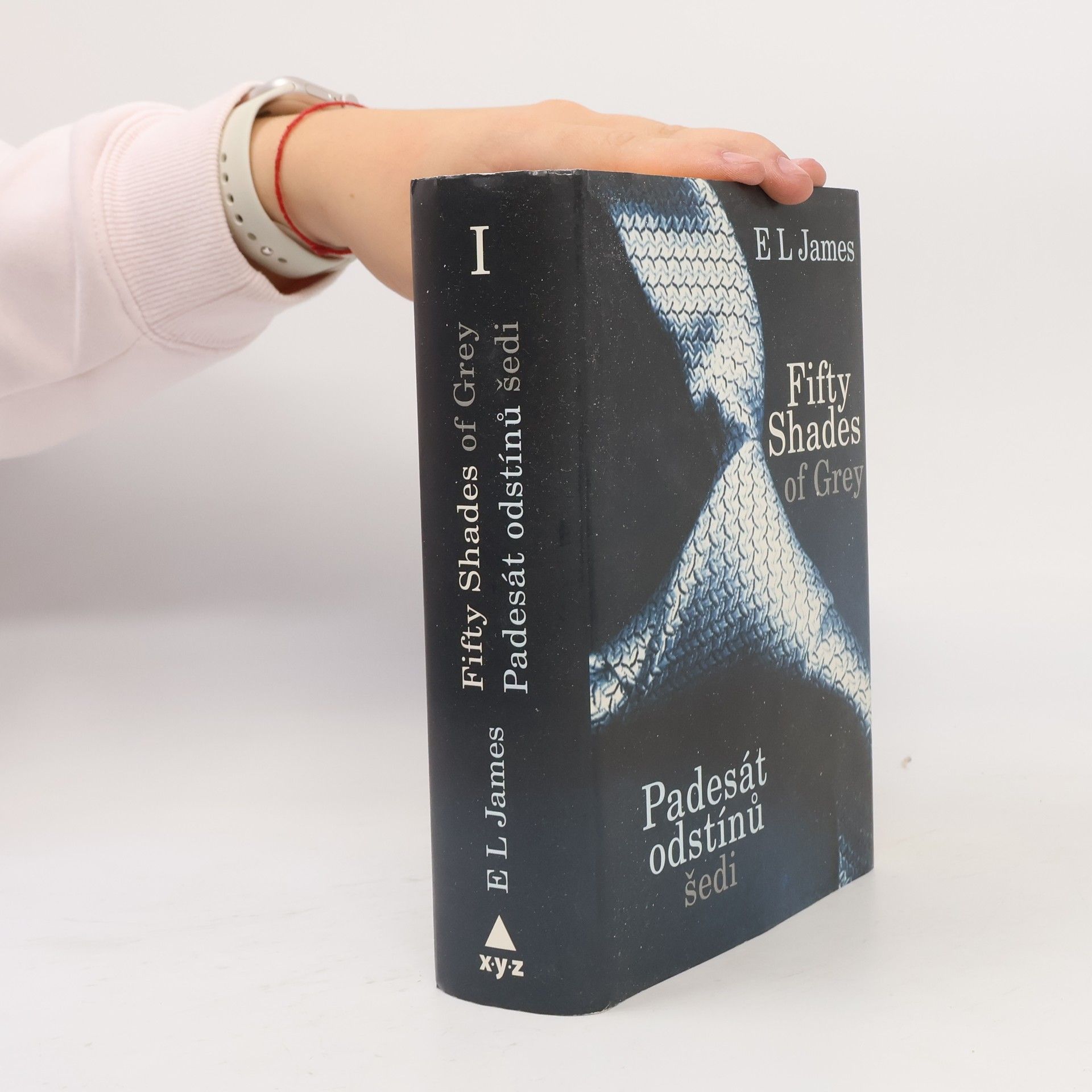 E. L. James Padesát odstínů šedi