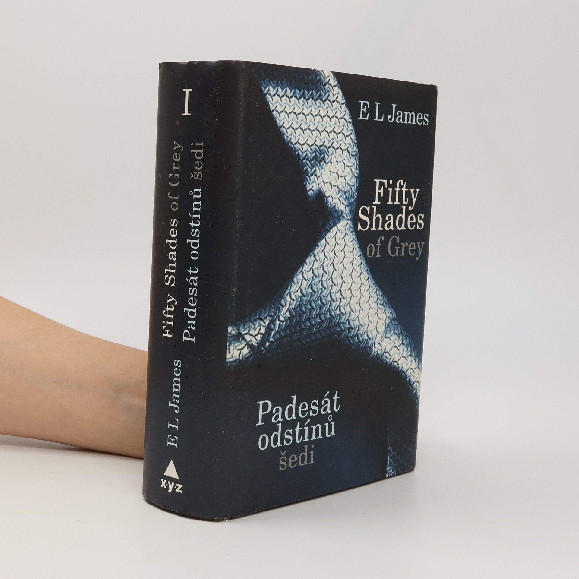 E. L. James Padesát odstínů šedi