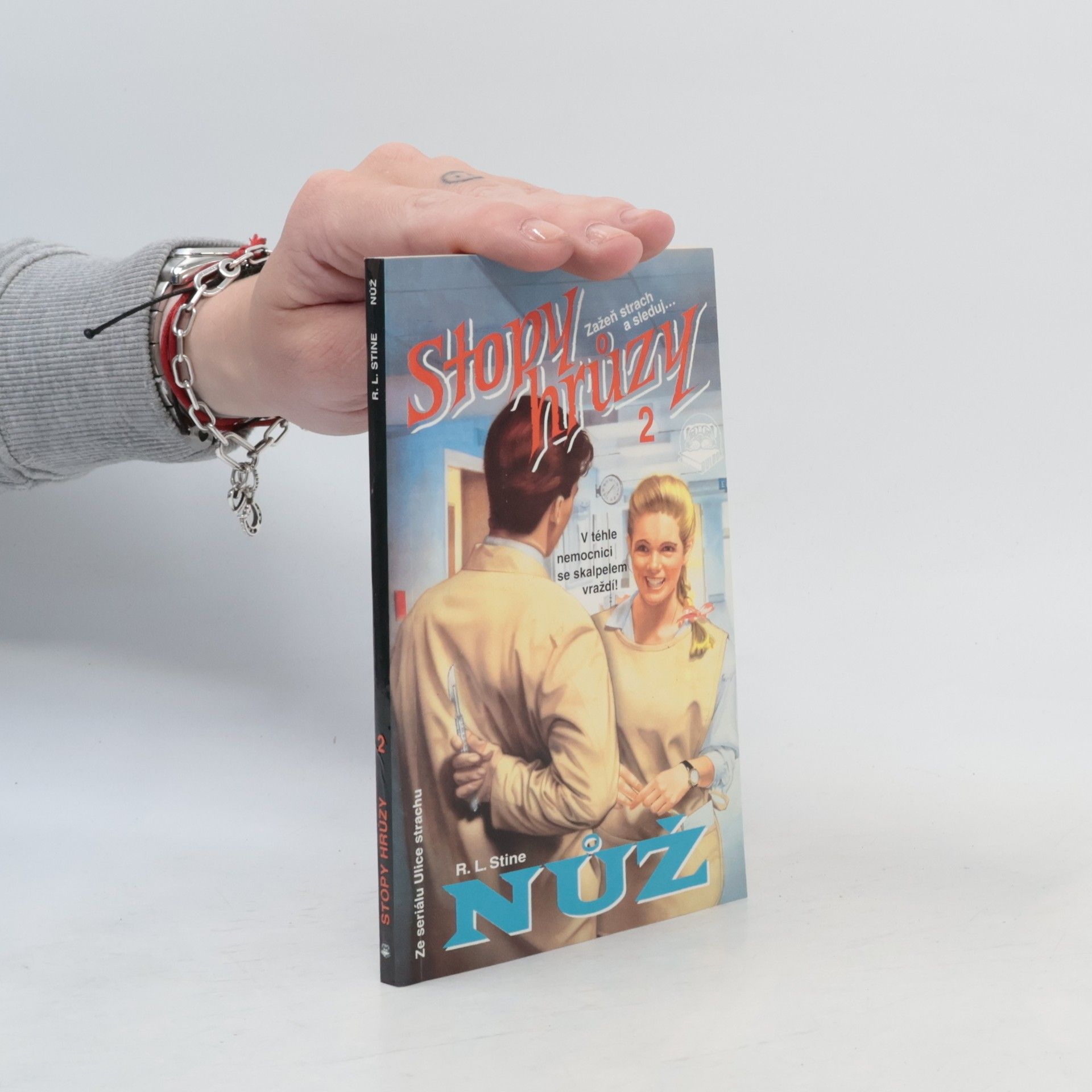 R. L. Stine Nůž. Stopy hrůzy 2
