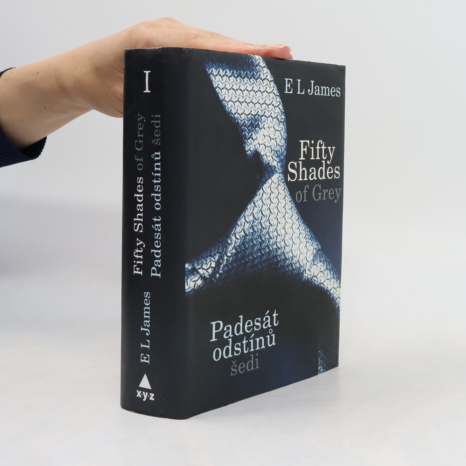 E. L. James Padesát odstínů šedi