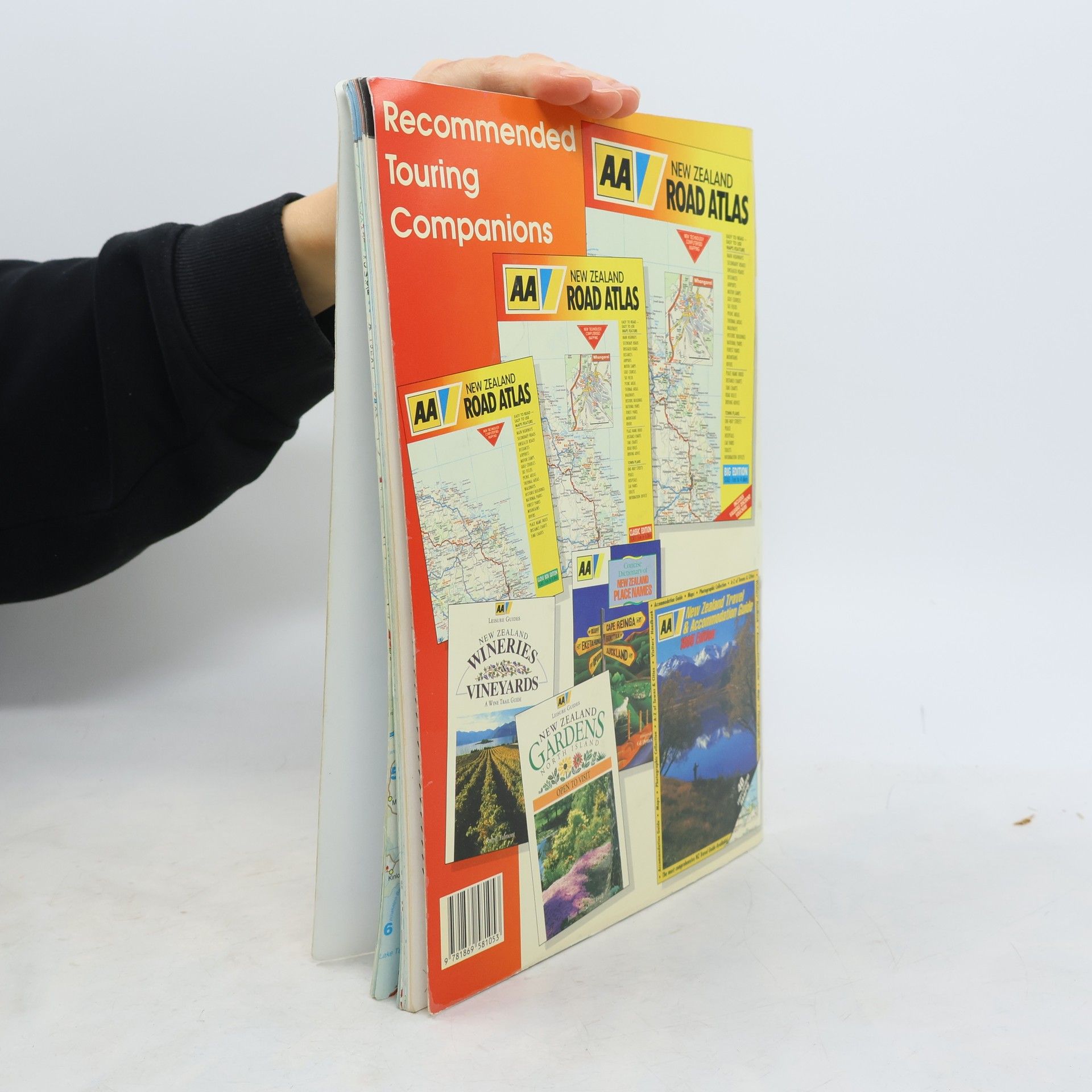Automobile Association AA New Zealand Road Atlas Classic Edition
