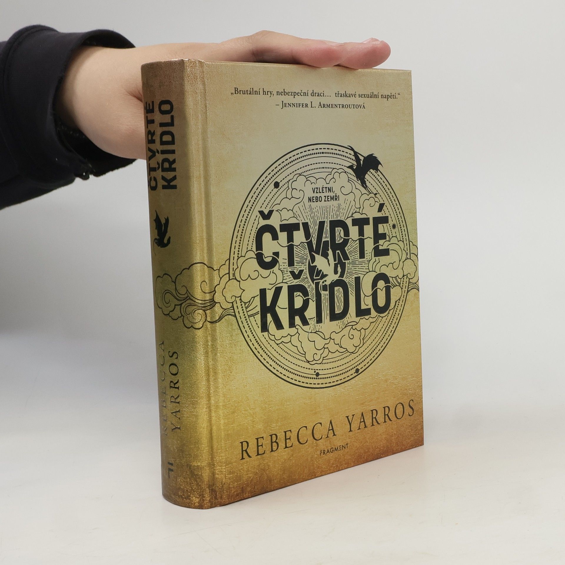 Rebecca Yarros Čtvrté křídlo