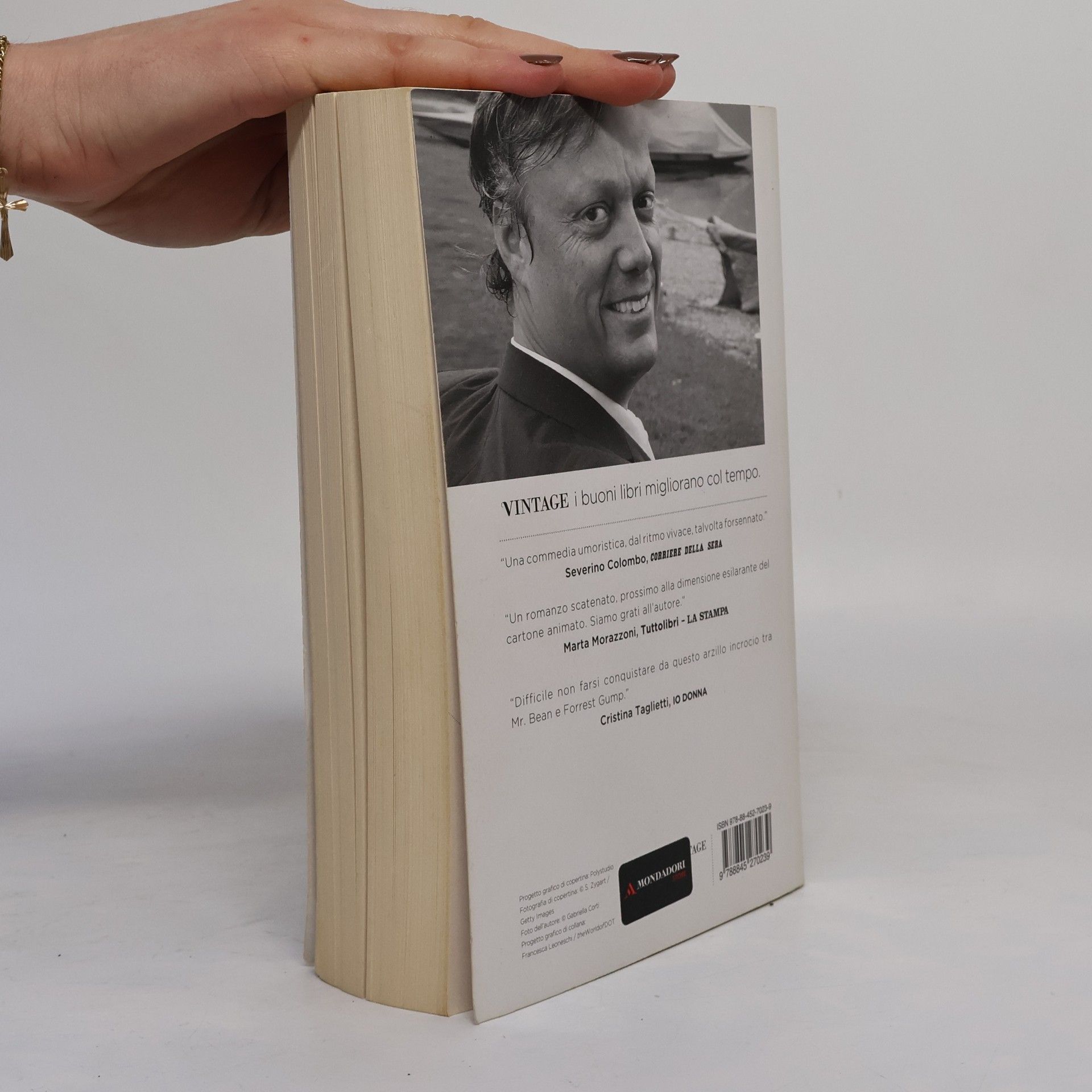 Jonas Jonasson Il centenario che saltò dalla finestra e scomparve