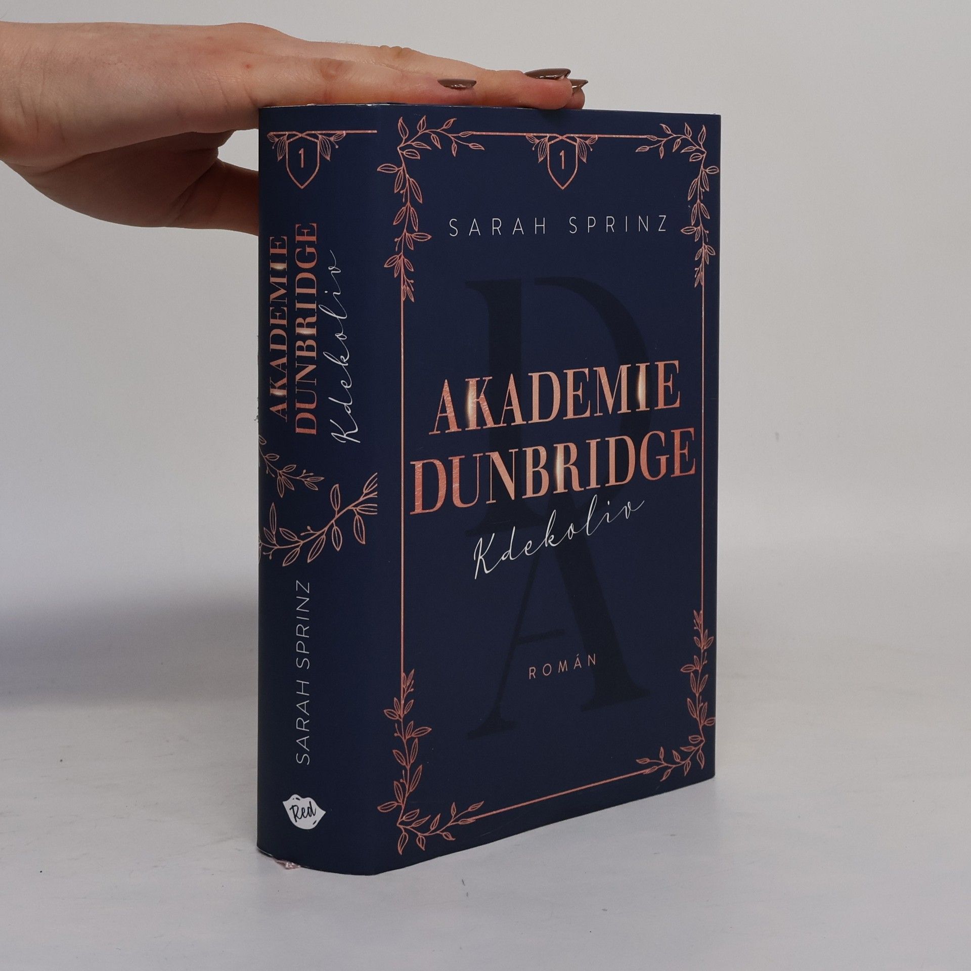 Sarah Sprinz Akademie Dunbridge. Kdekoliv