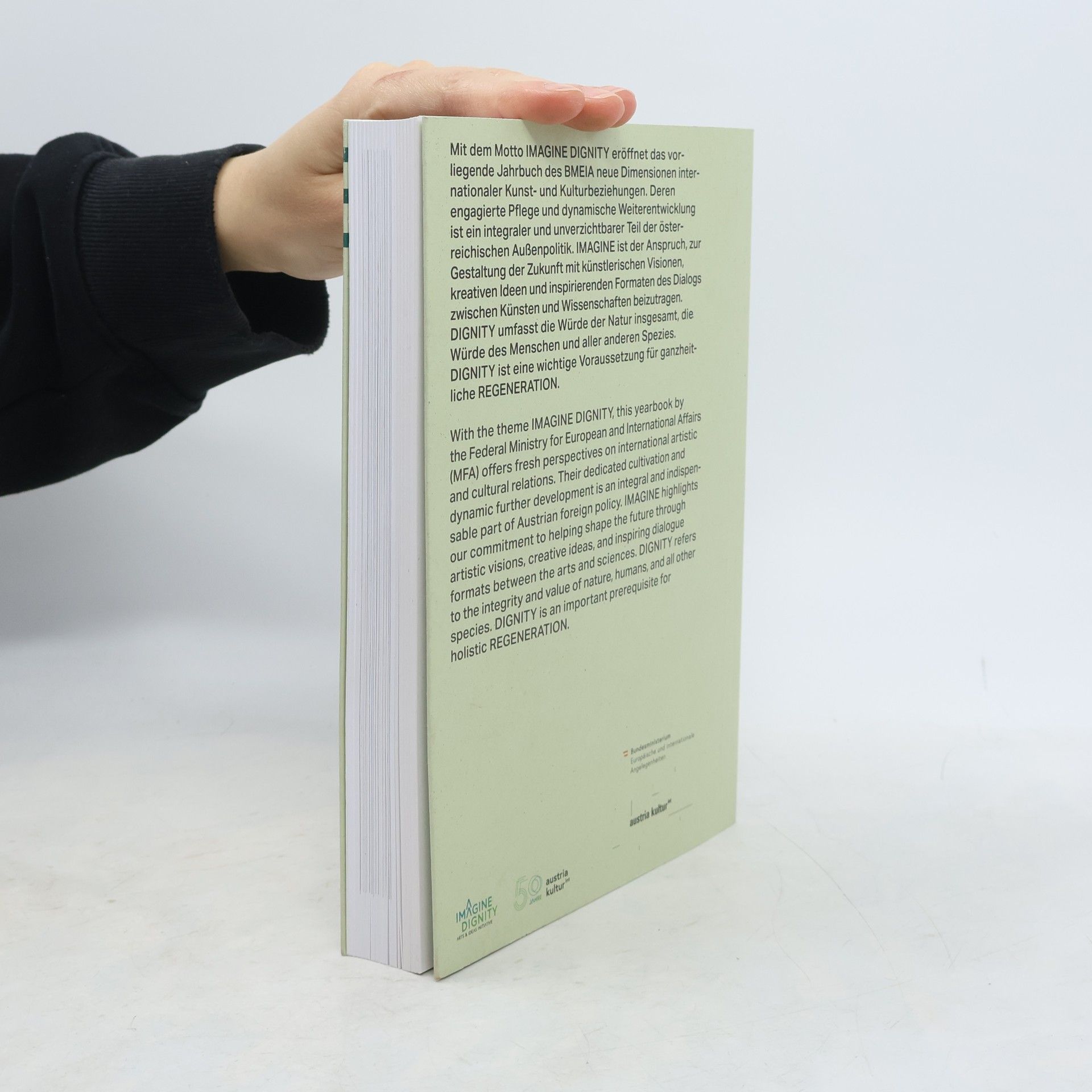 Kolektiv autorů Imagine Dignity. Austria Kultur International : Jahrbuch, Yearbook 2022/2023