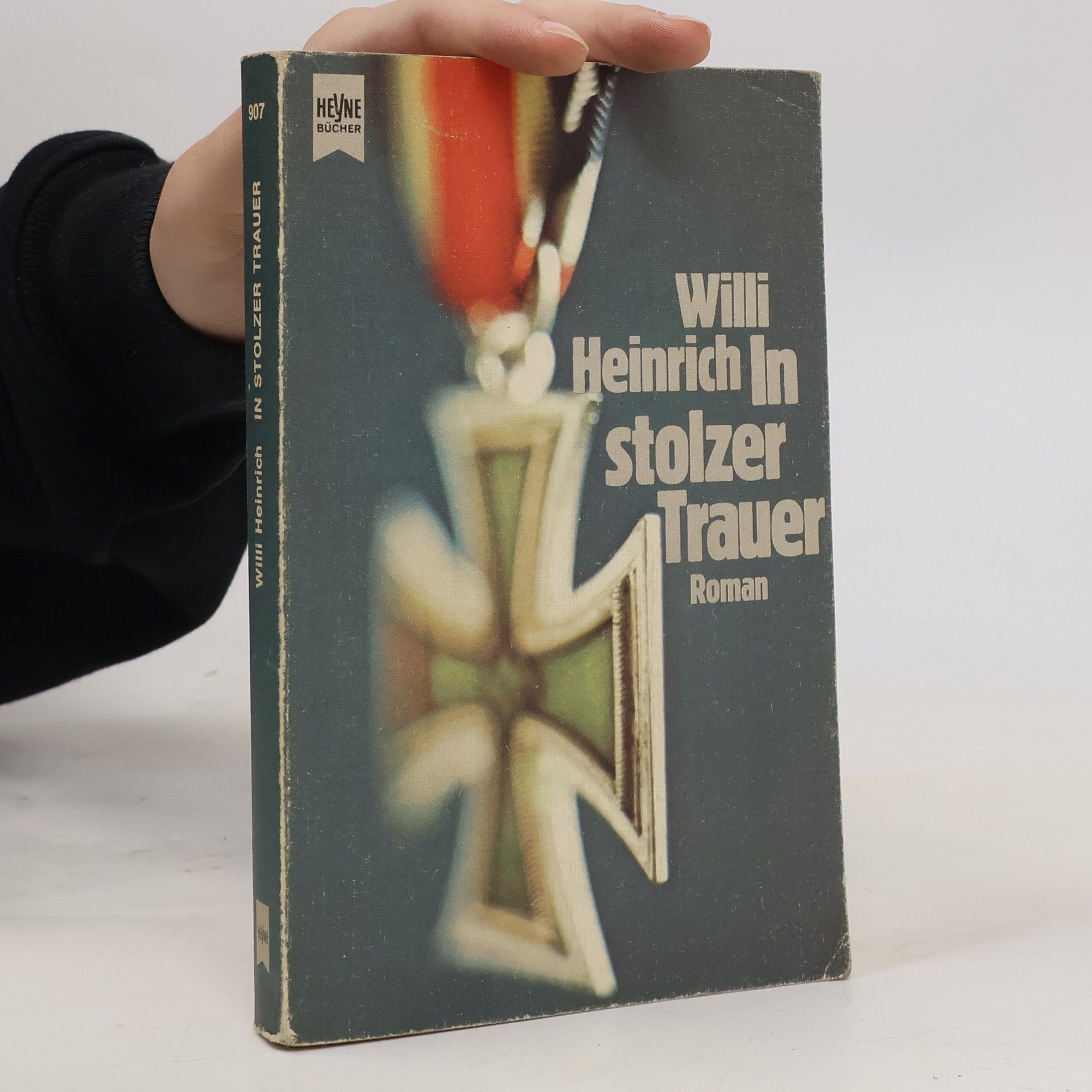 Willi Heinrich In stolzer Trauer