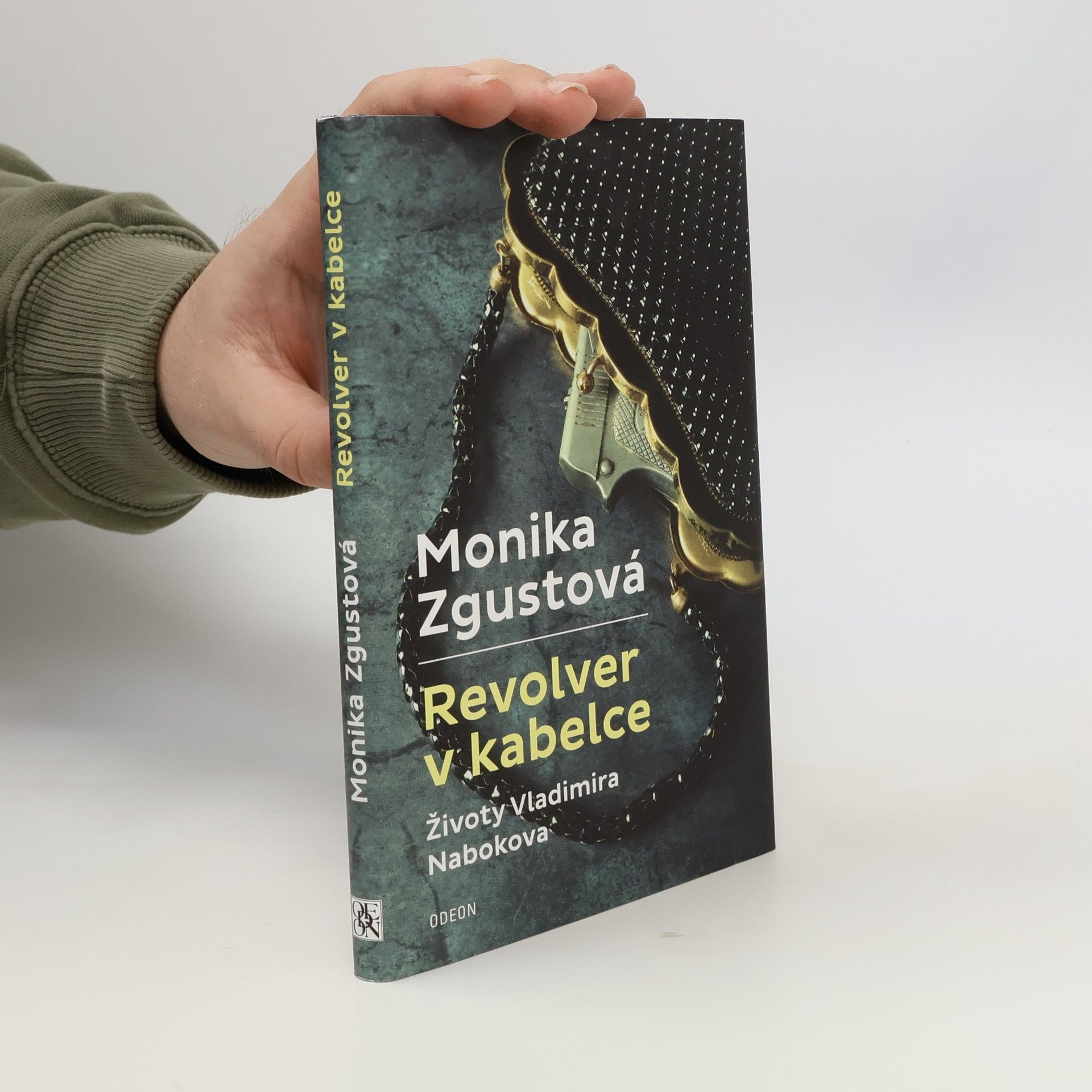 Monika Zgustova Revolver v kabelce – Životy Vladimira Nabokova
