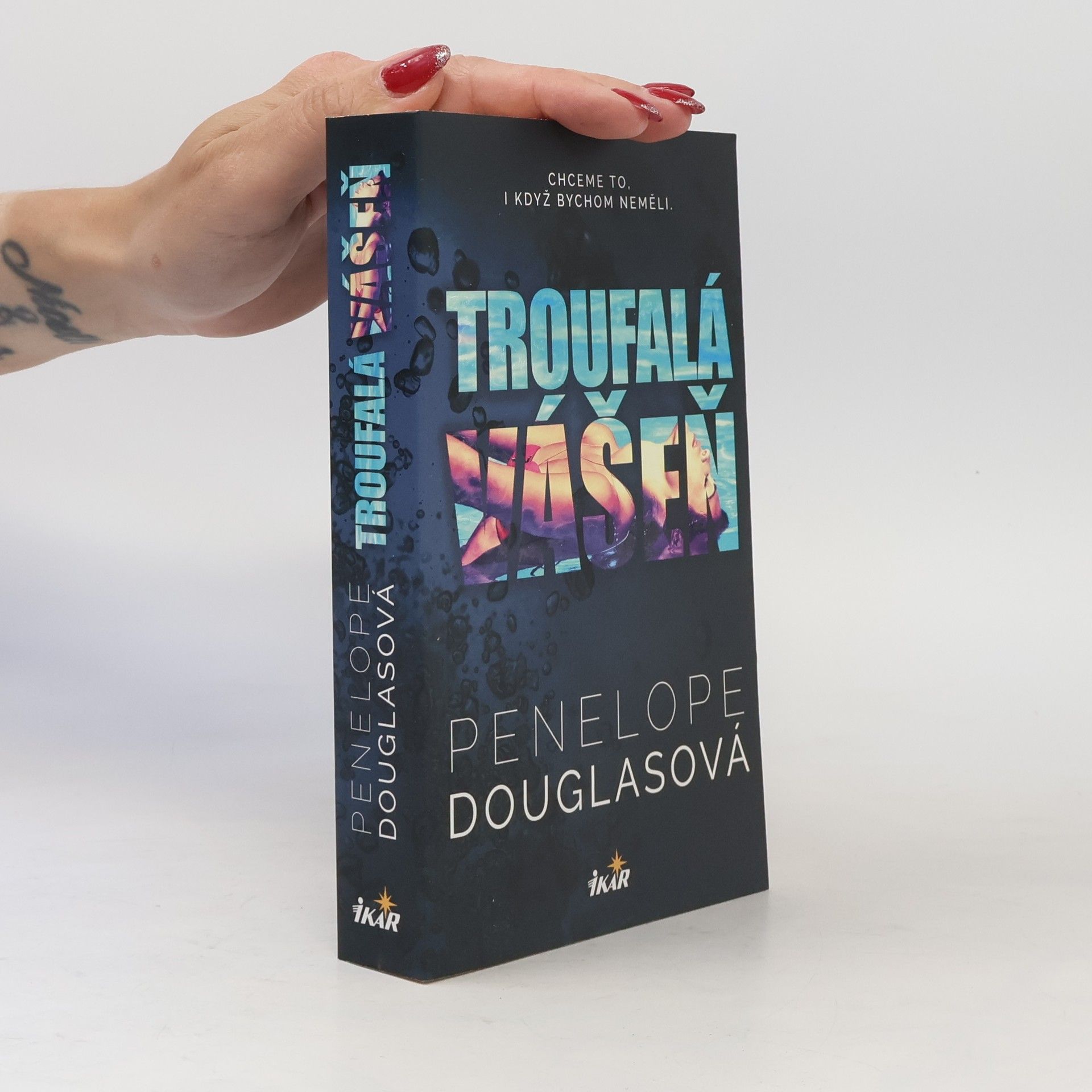 Penelope Douglas Troufalá vášeň