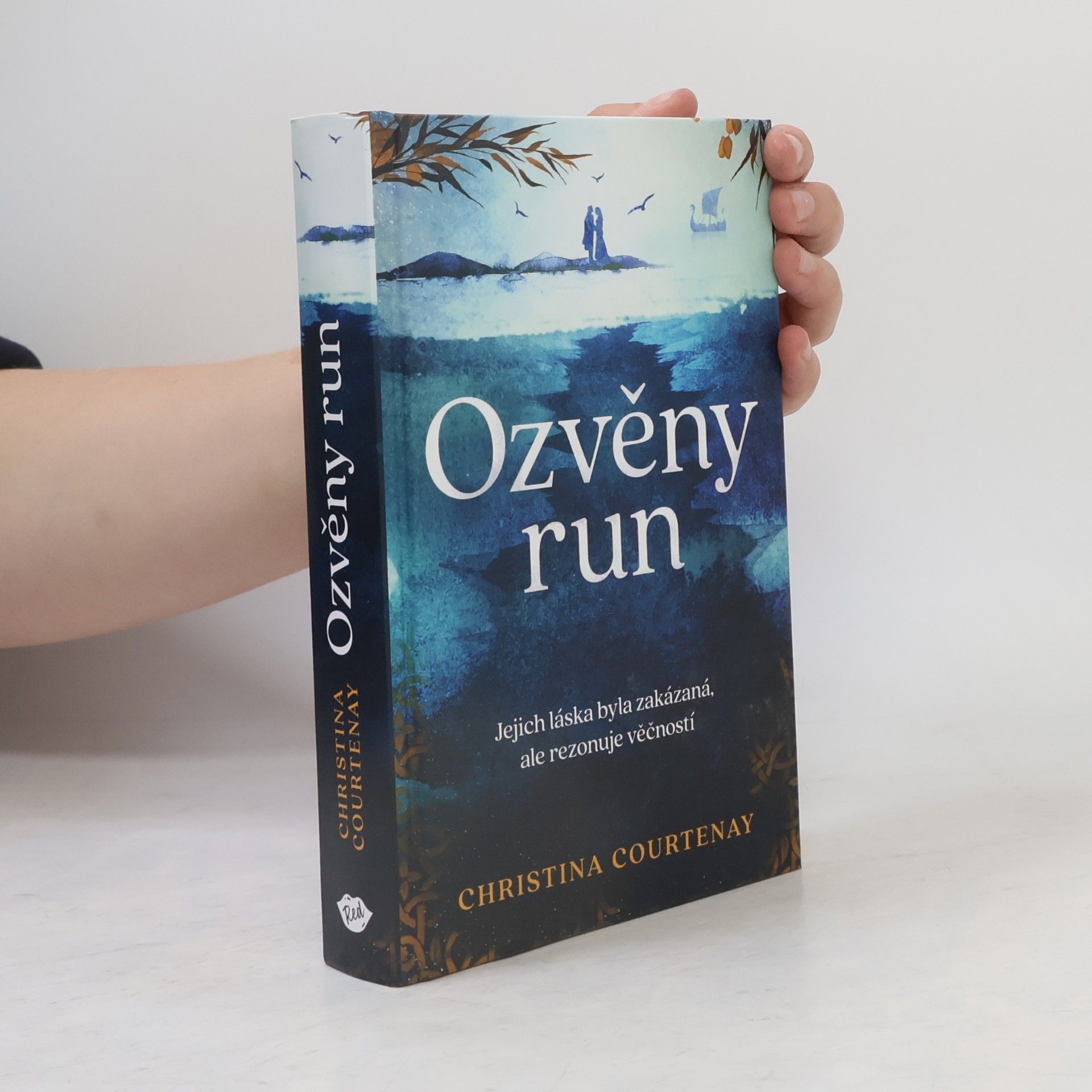 Christina Courtenay Ozvěny run