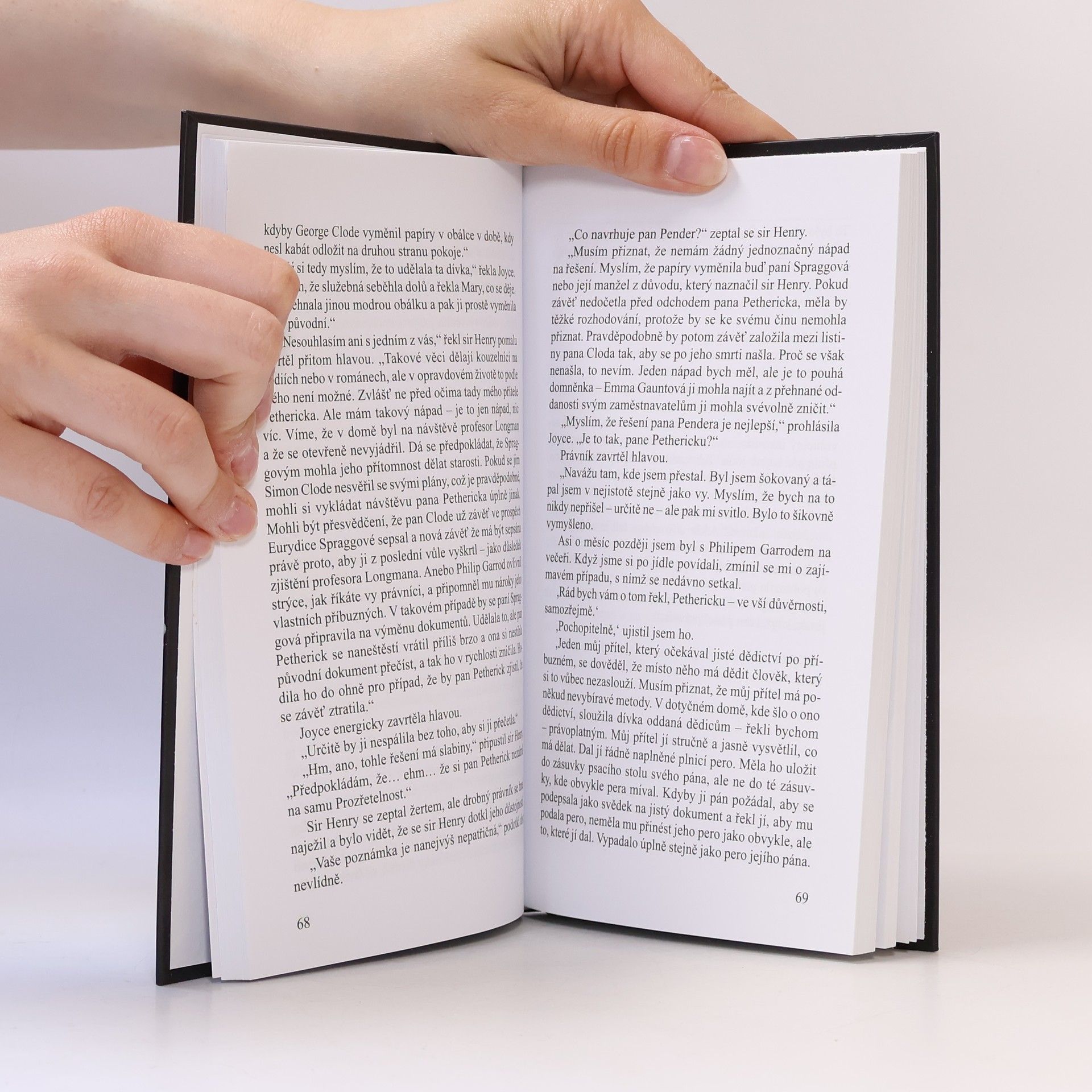 Agatha Christie Třináct záhad