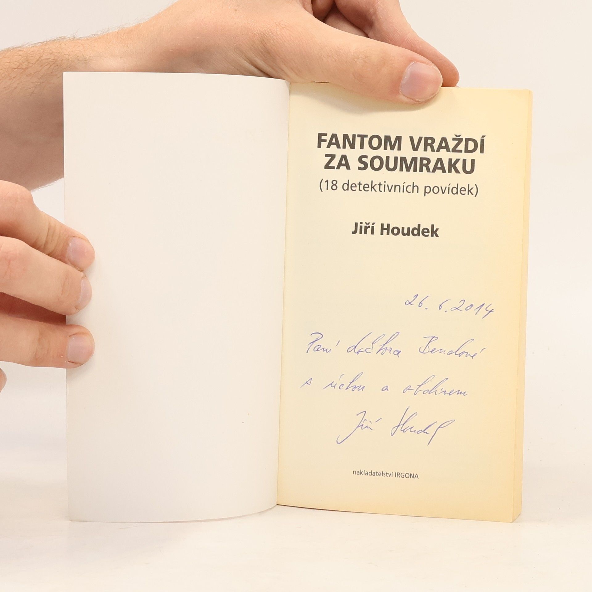 Jiří Houdek Fantom vraždí za soumraku. 18 detektivních povídek