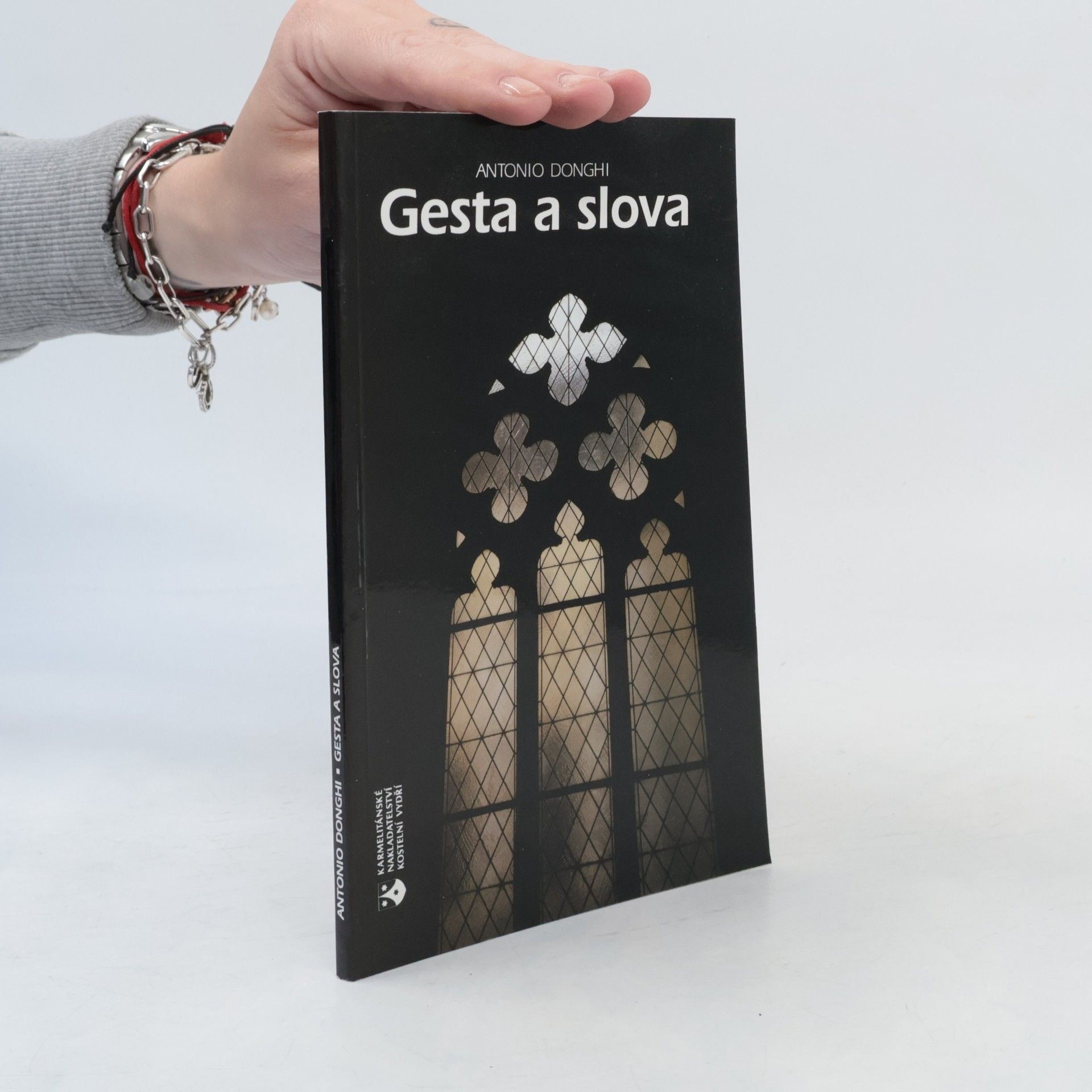 Antonio Donghi Cesta a slova