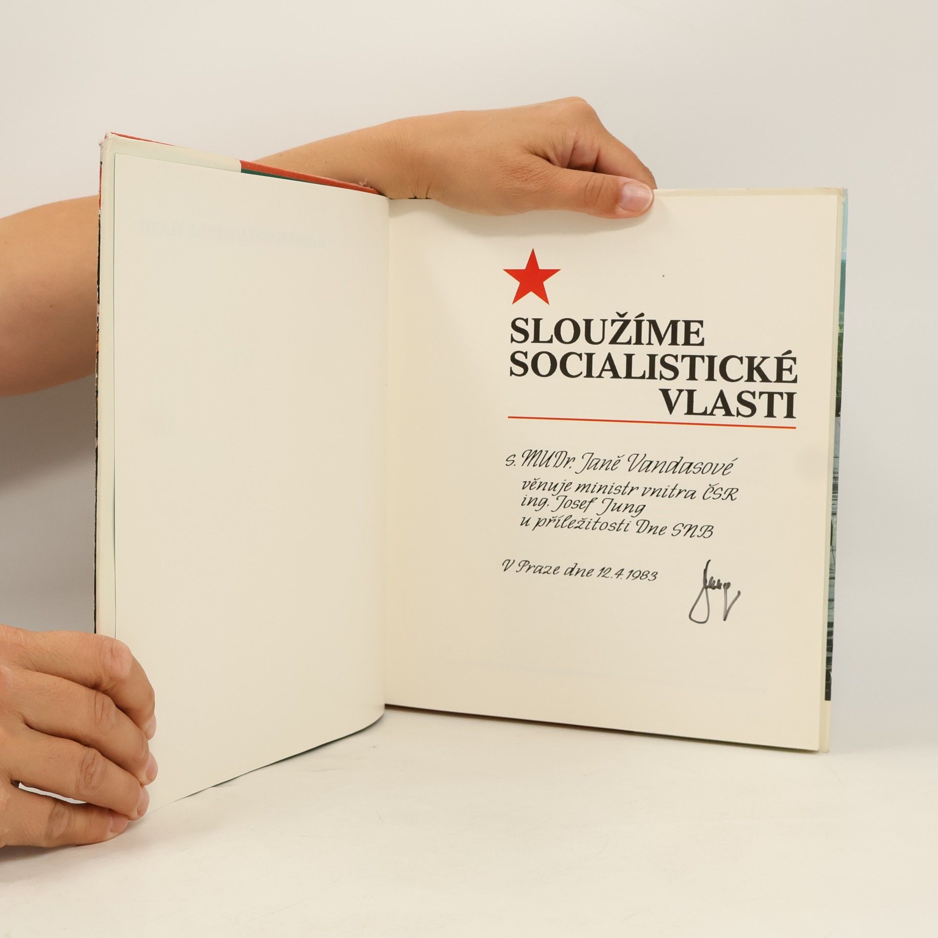 Auteurscollectief Sloužíme socialistické vlasti