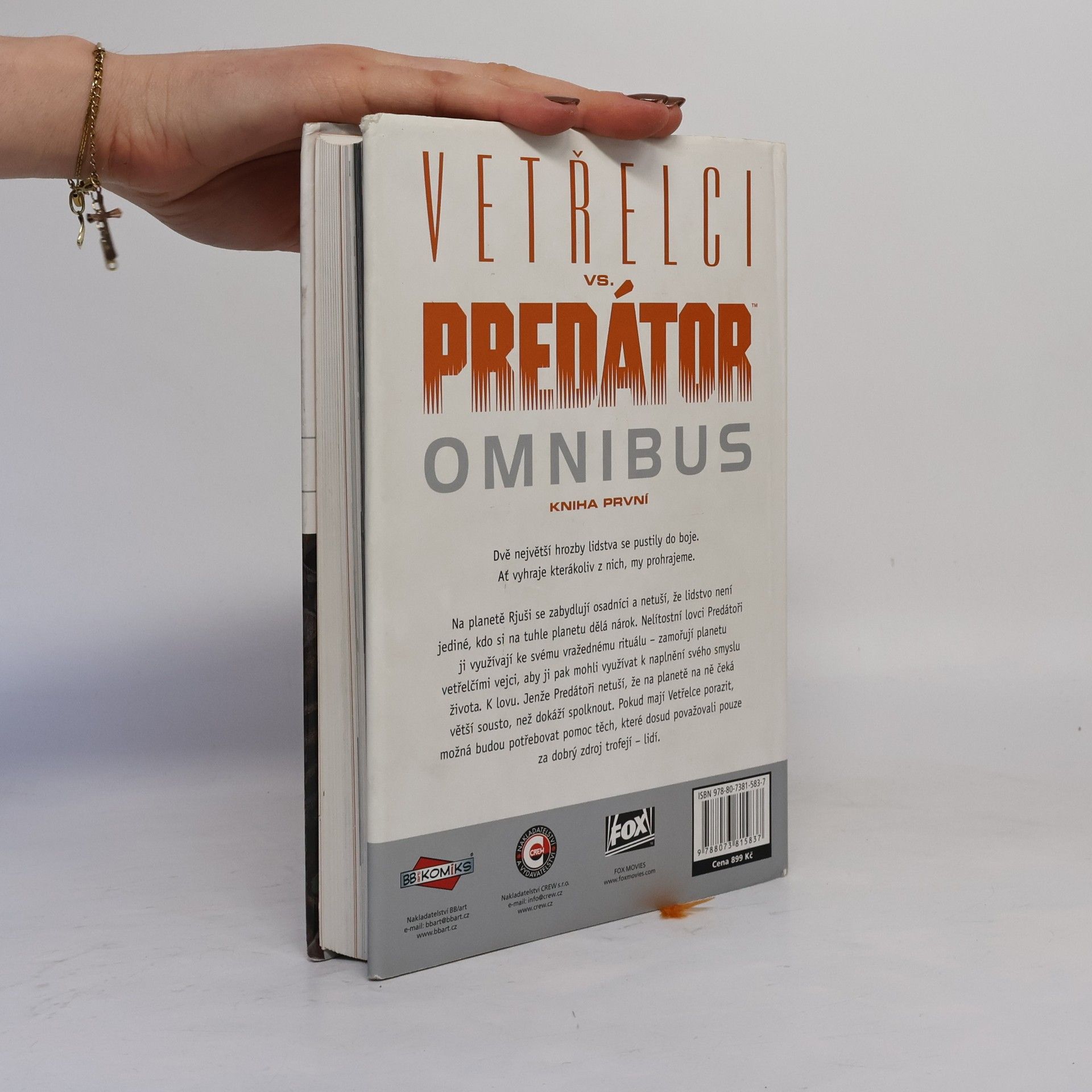 Randy Stradley Vetřelci vs. Predátor. Kniha první