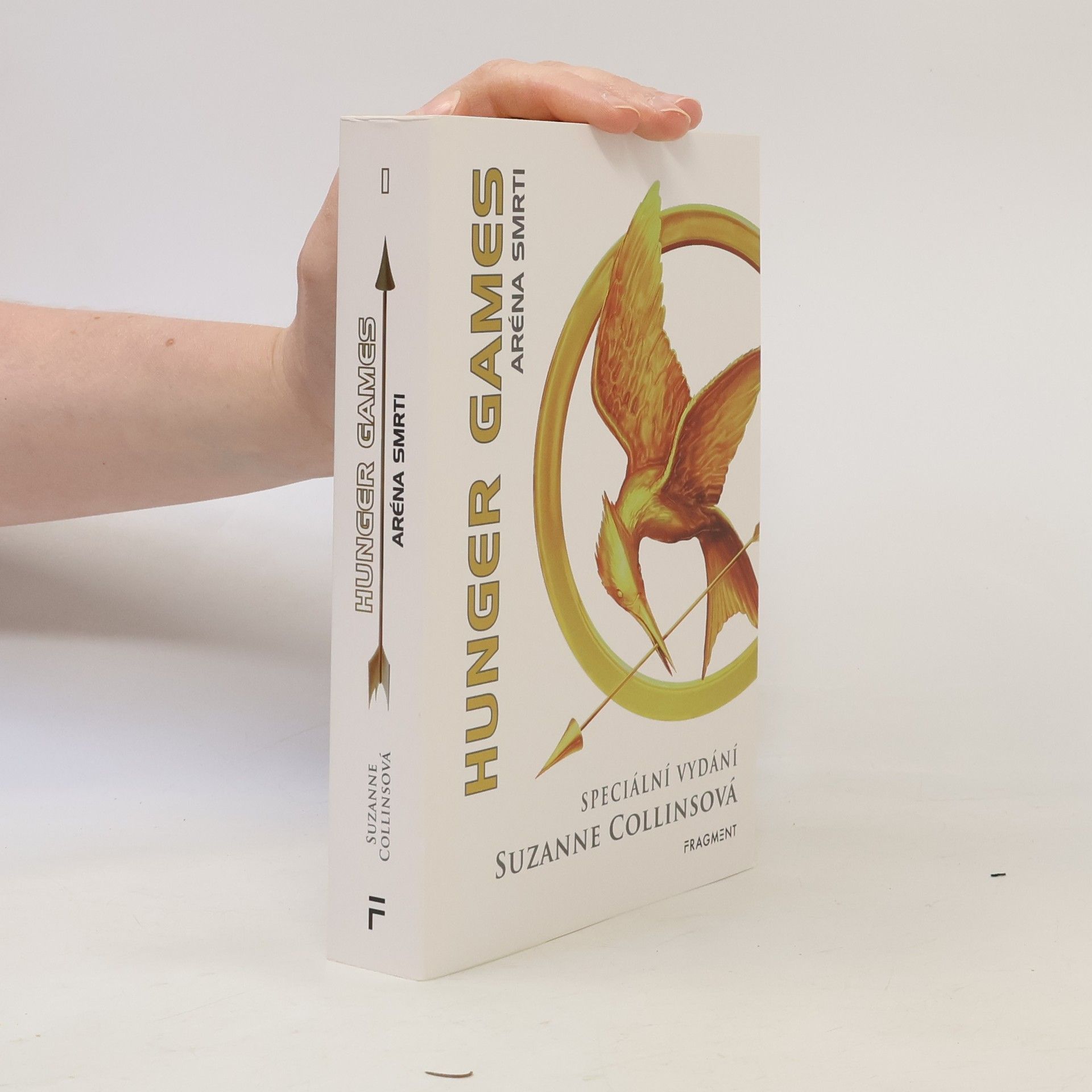 Suzanne Collins Hunger games. Aréna smrti