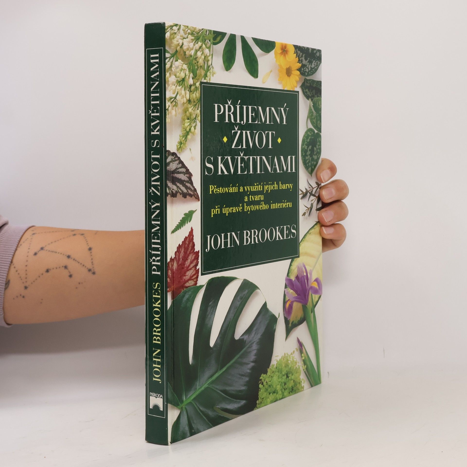 John Brookes Příjemný život s květinami