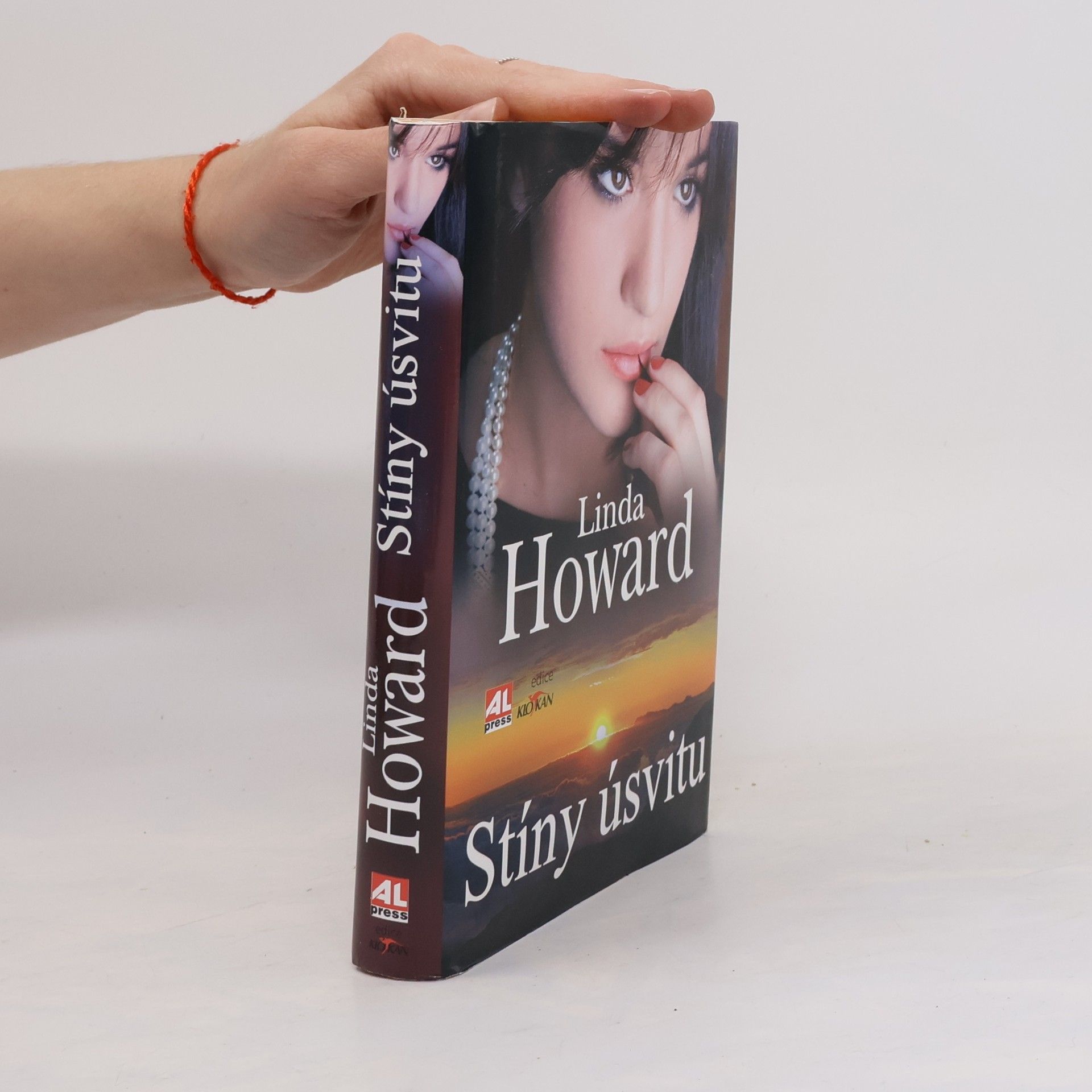 Linda Howard Stíny úsvitu