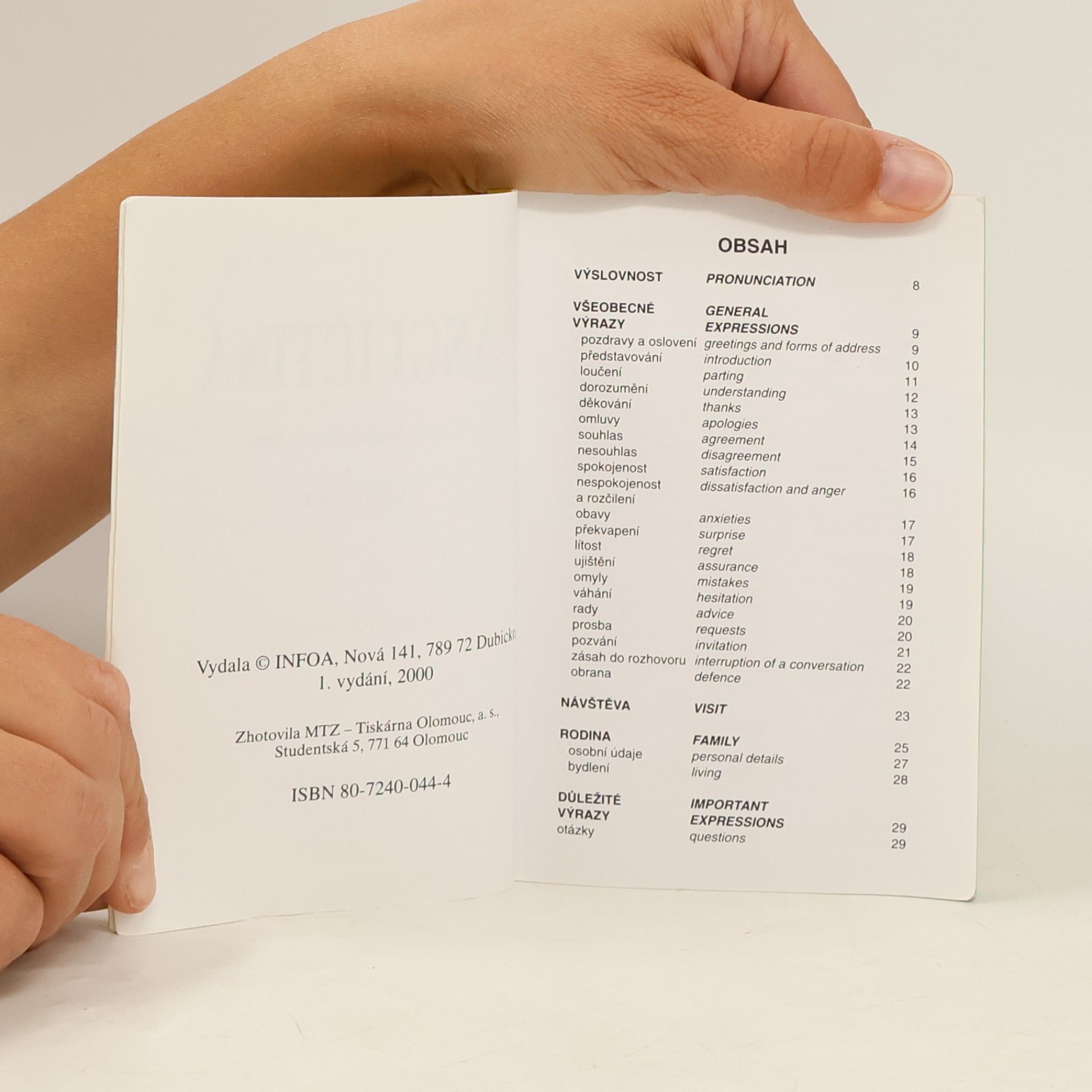 Martina Sobotíková Angličtina. Czech-English phrase book
