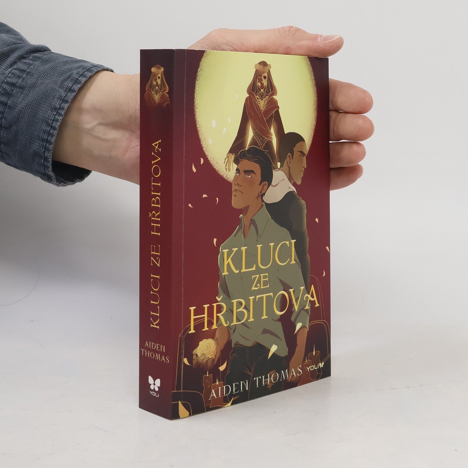 Aiden Thomas Kluci ze hřbitova