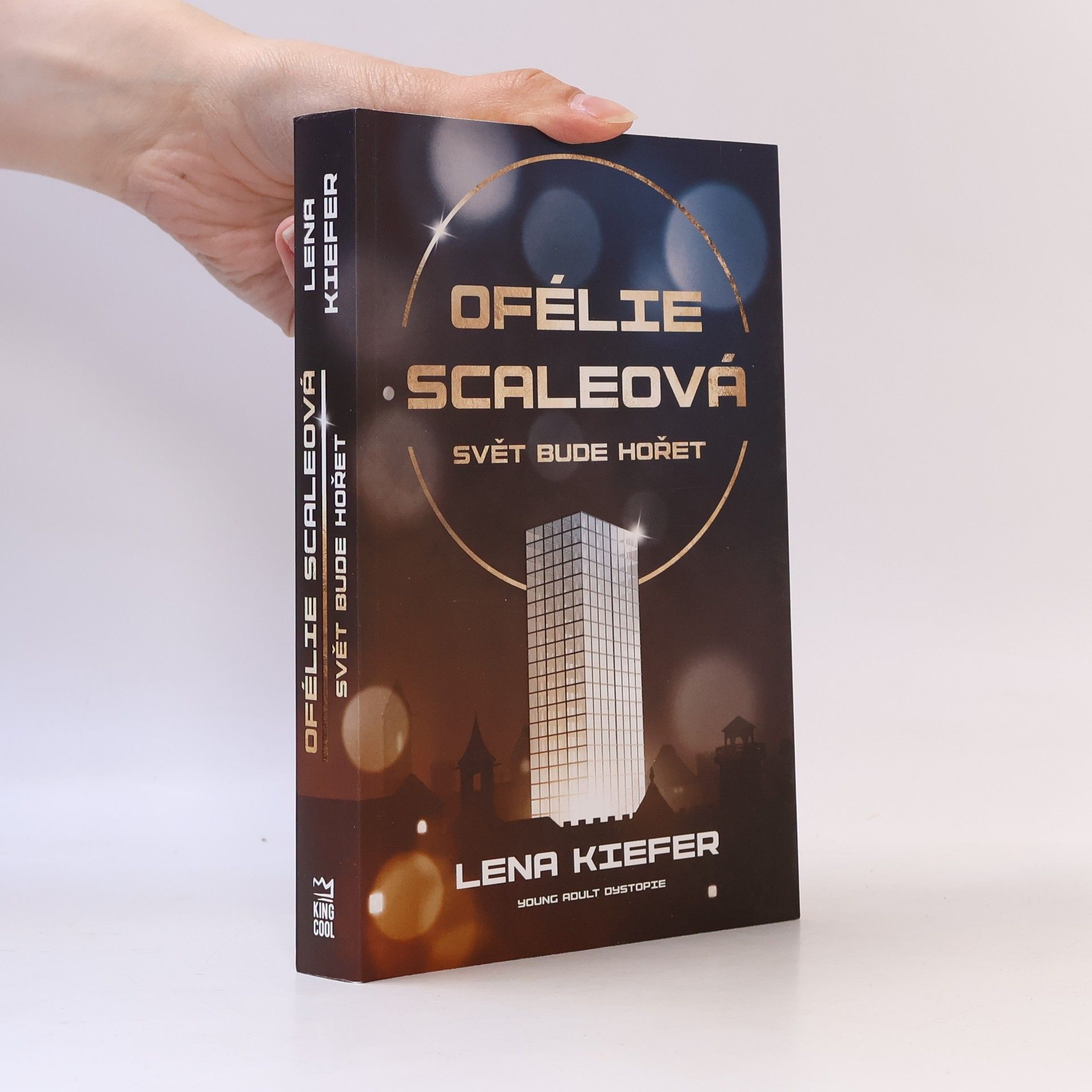 Romana Hájková Ofélie Scaleová. Svět bude hořet
