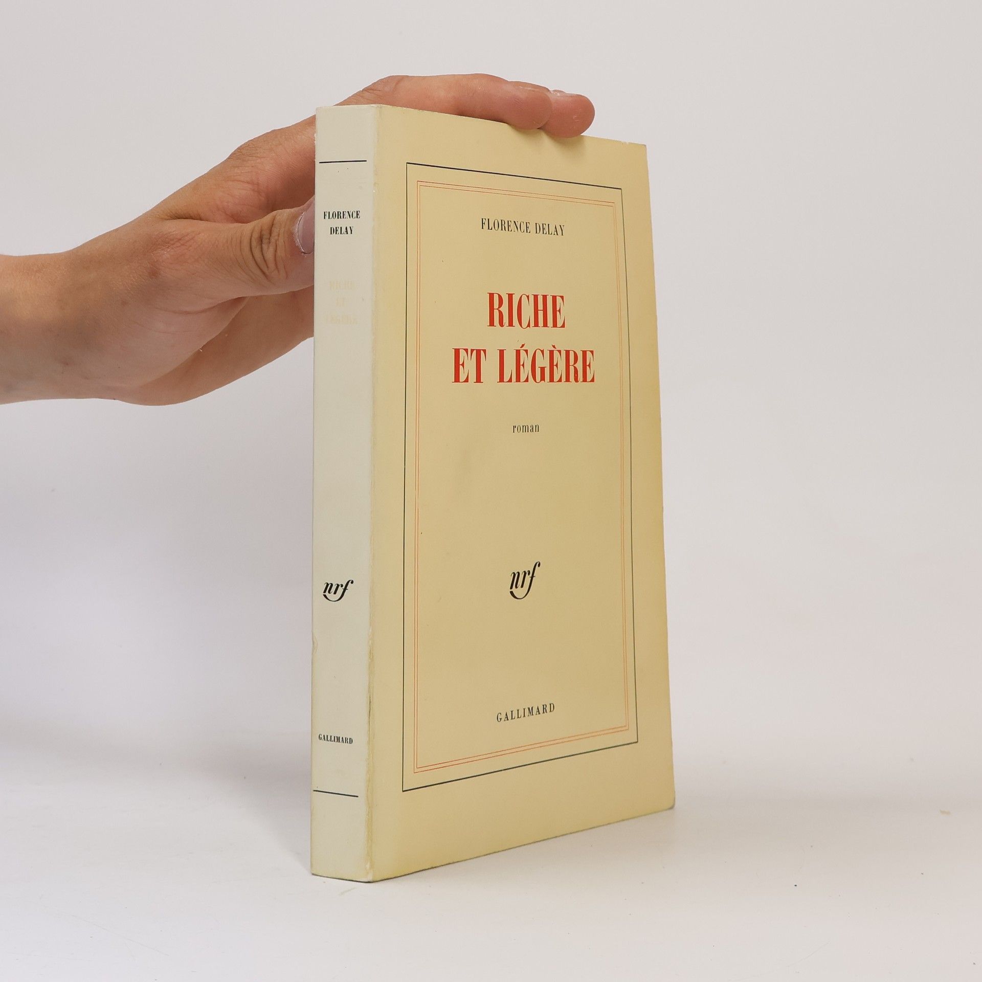 Florence Delay Riche et légère