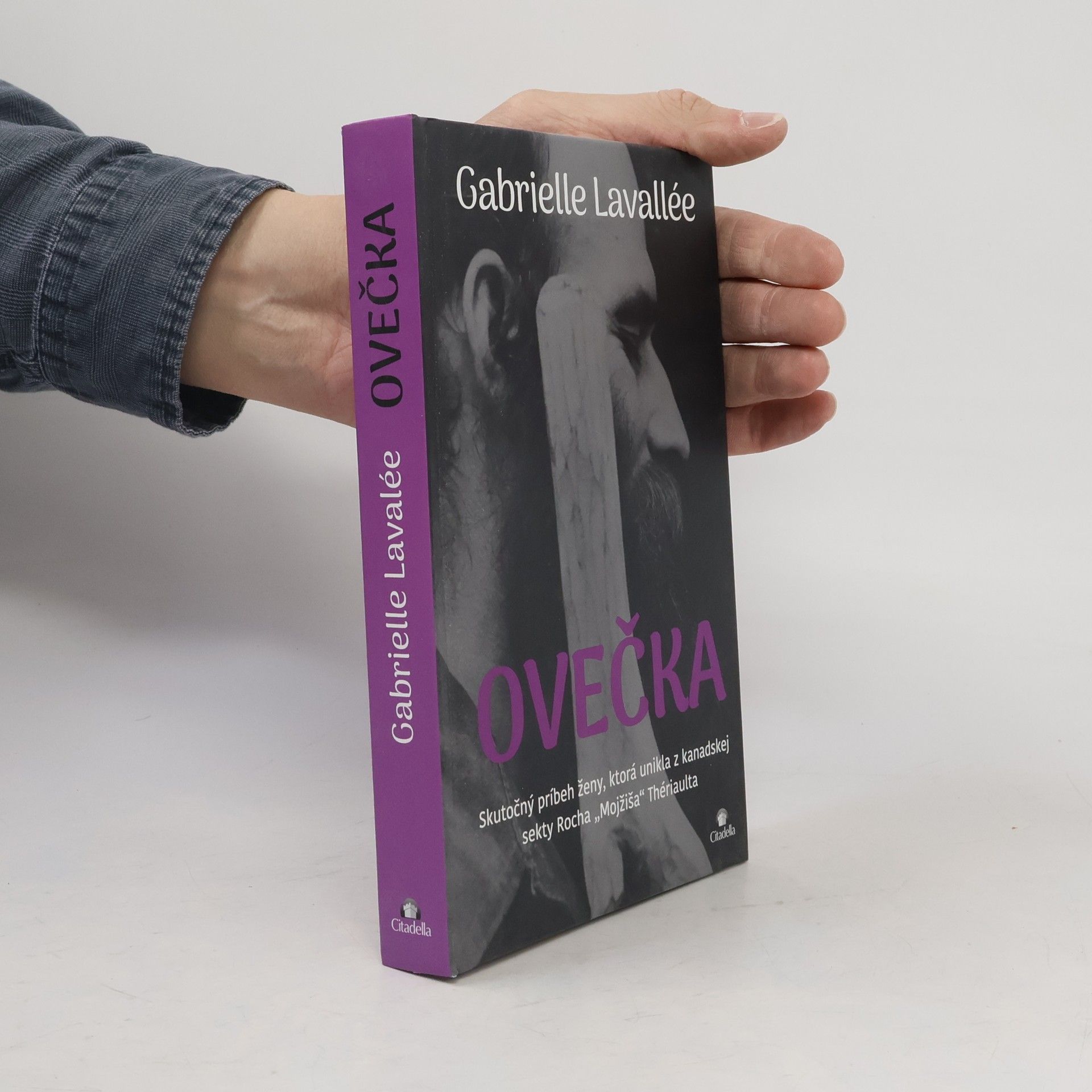 Gabrielle Lavallée Ovečka: Skutočný príbeh ženy, ktorá unikla z kanadskej sekty Rocha „Mojžiša“ Thériaulta