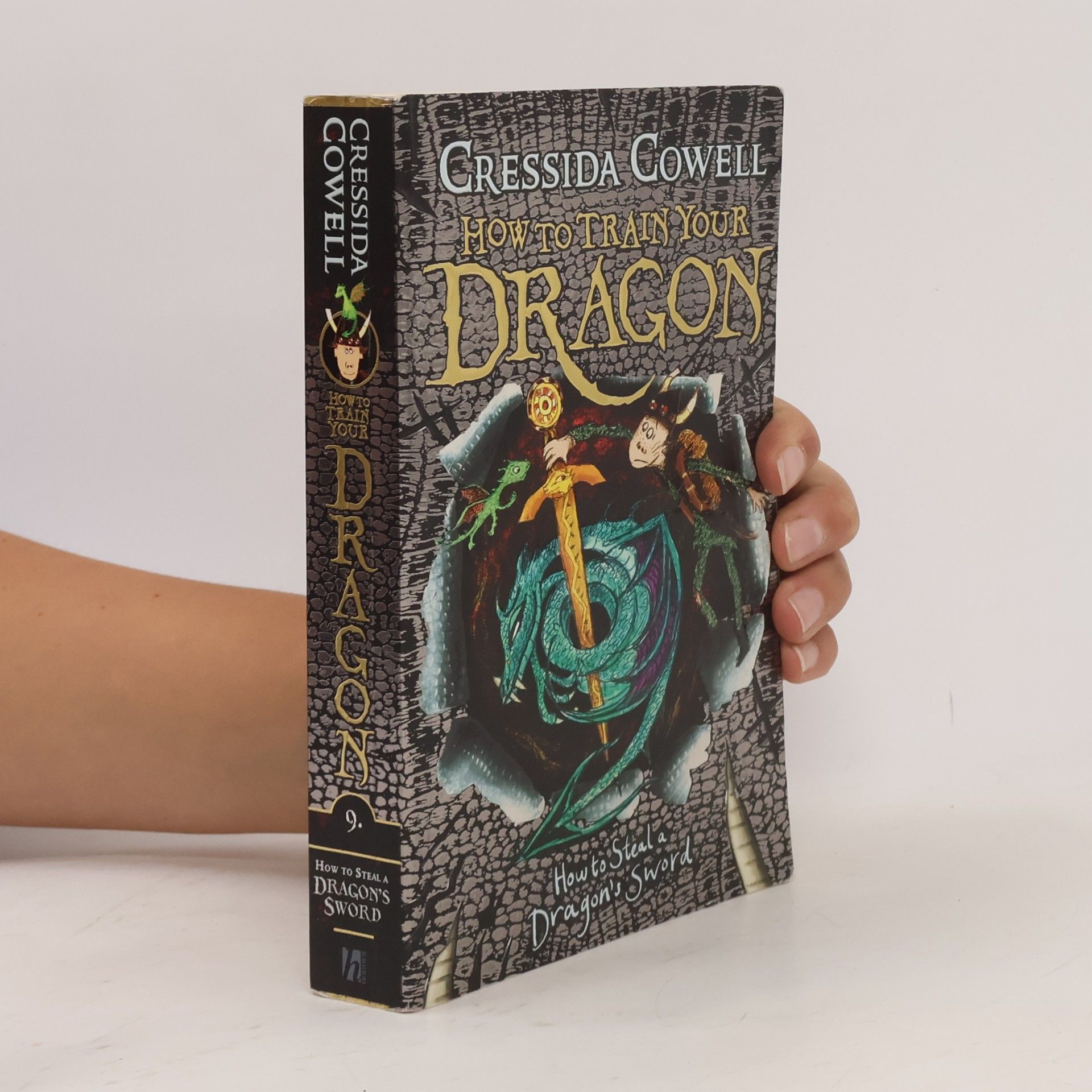 Cressida Cowell How to steal a dragon's sword