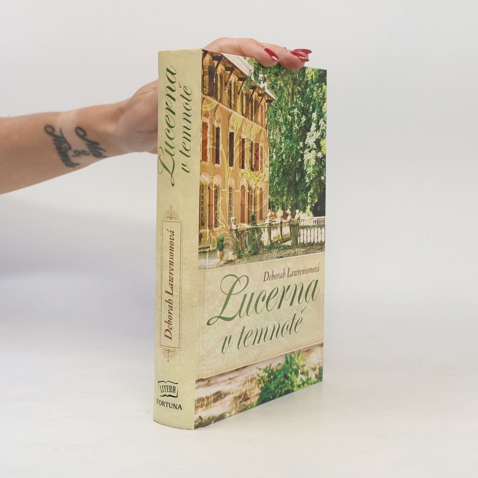 Deborah Lawrenson Lucerna v temnotě