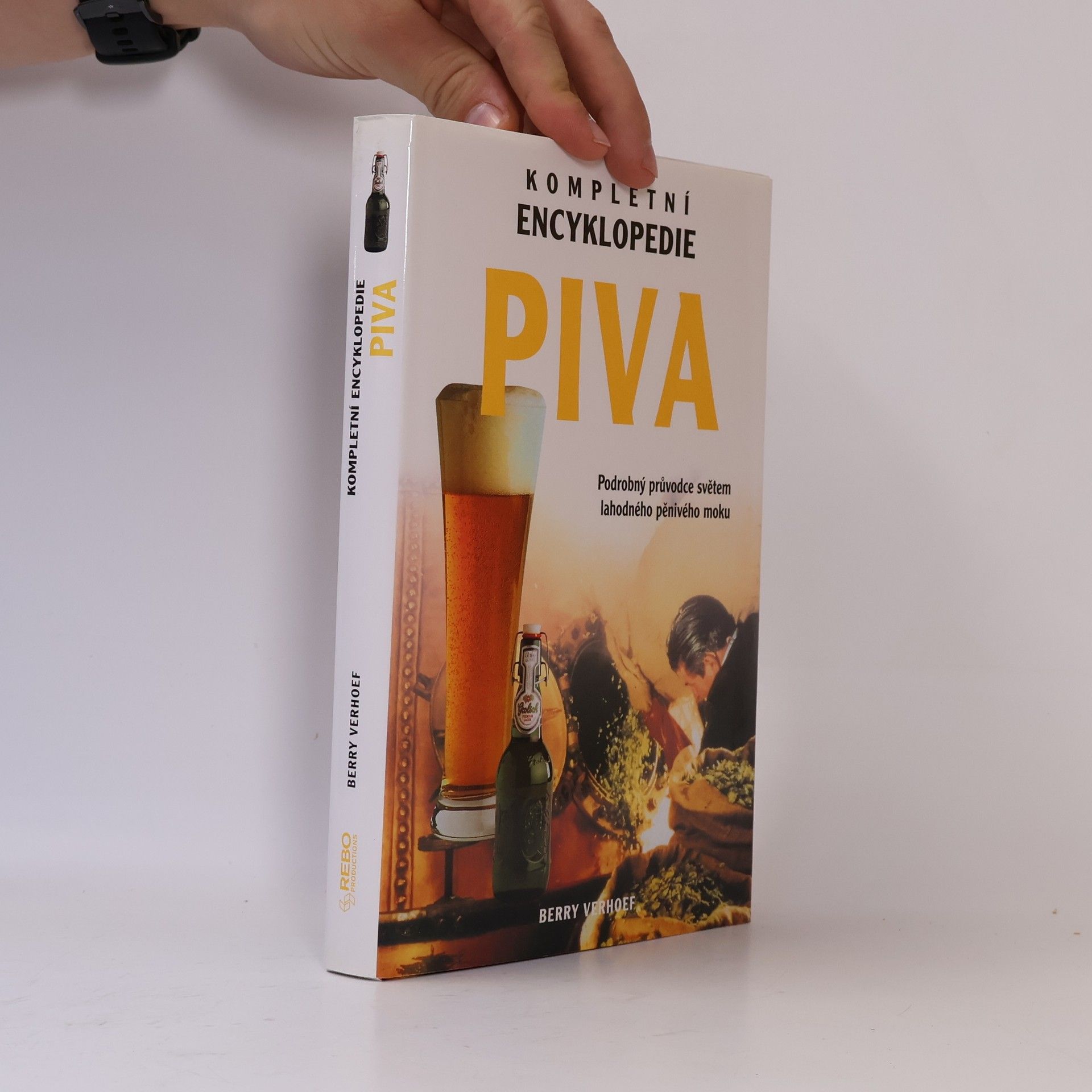 Esther Verhoef Kompletní encyklopedie piva