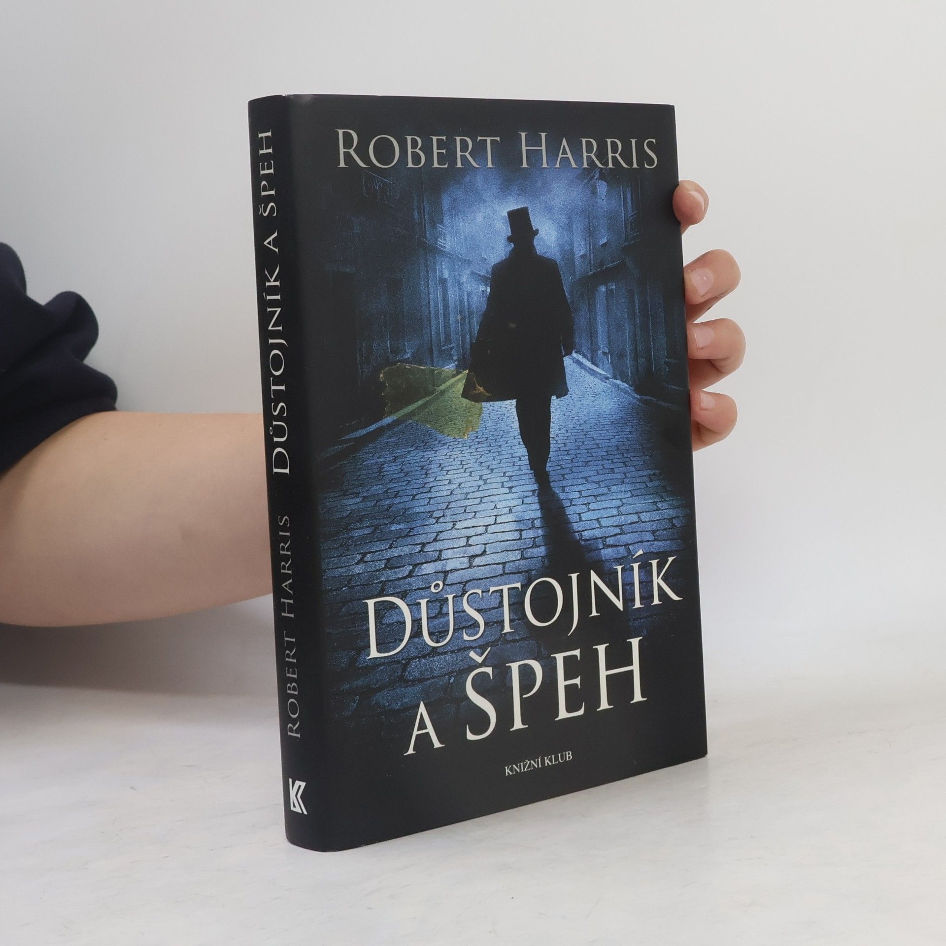 Robert Harris Důstojník a špeh