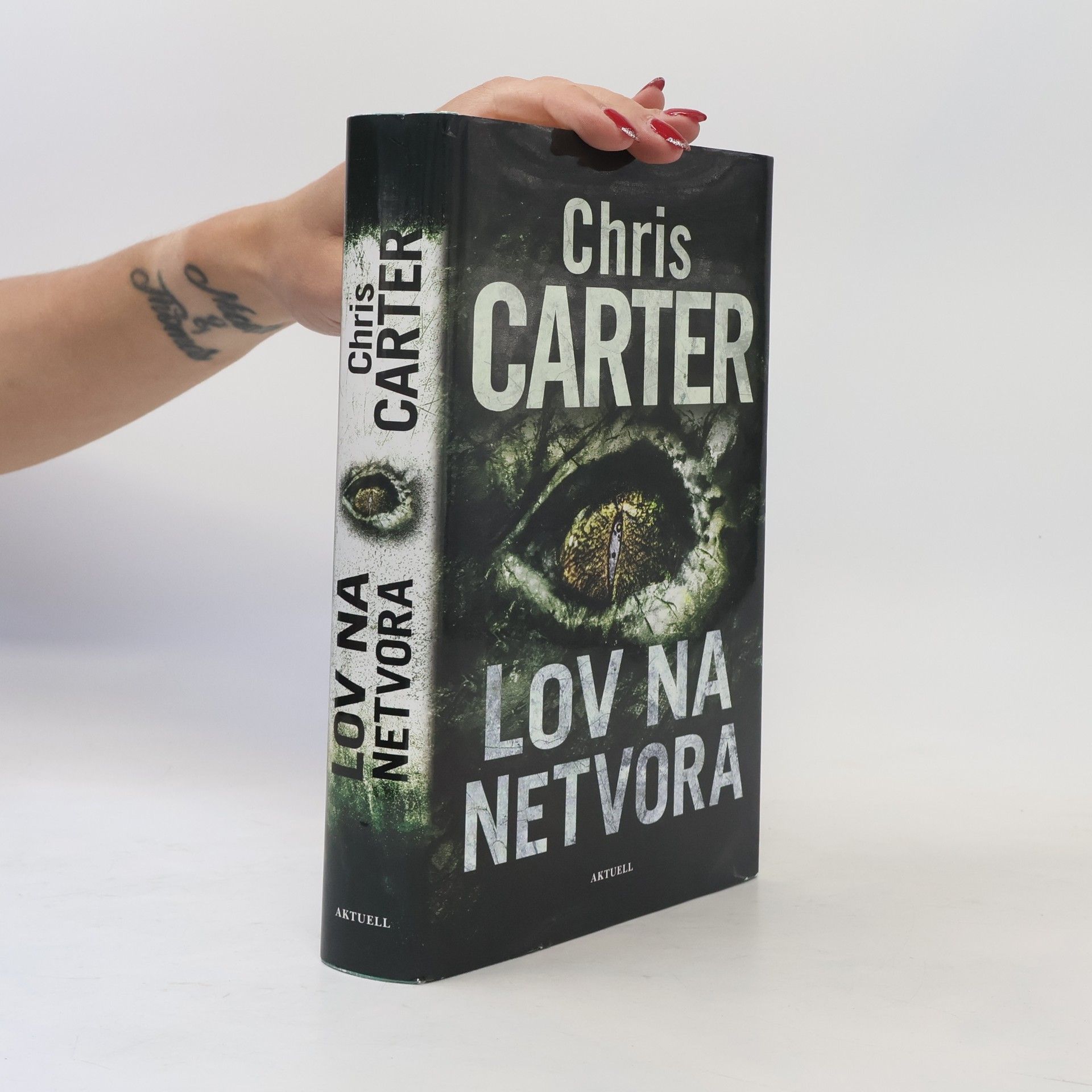 Chris Carter Lov na netvora