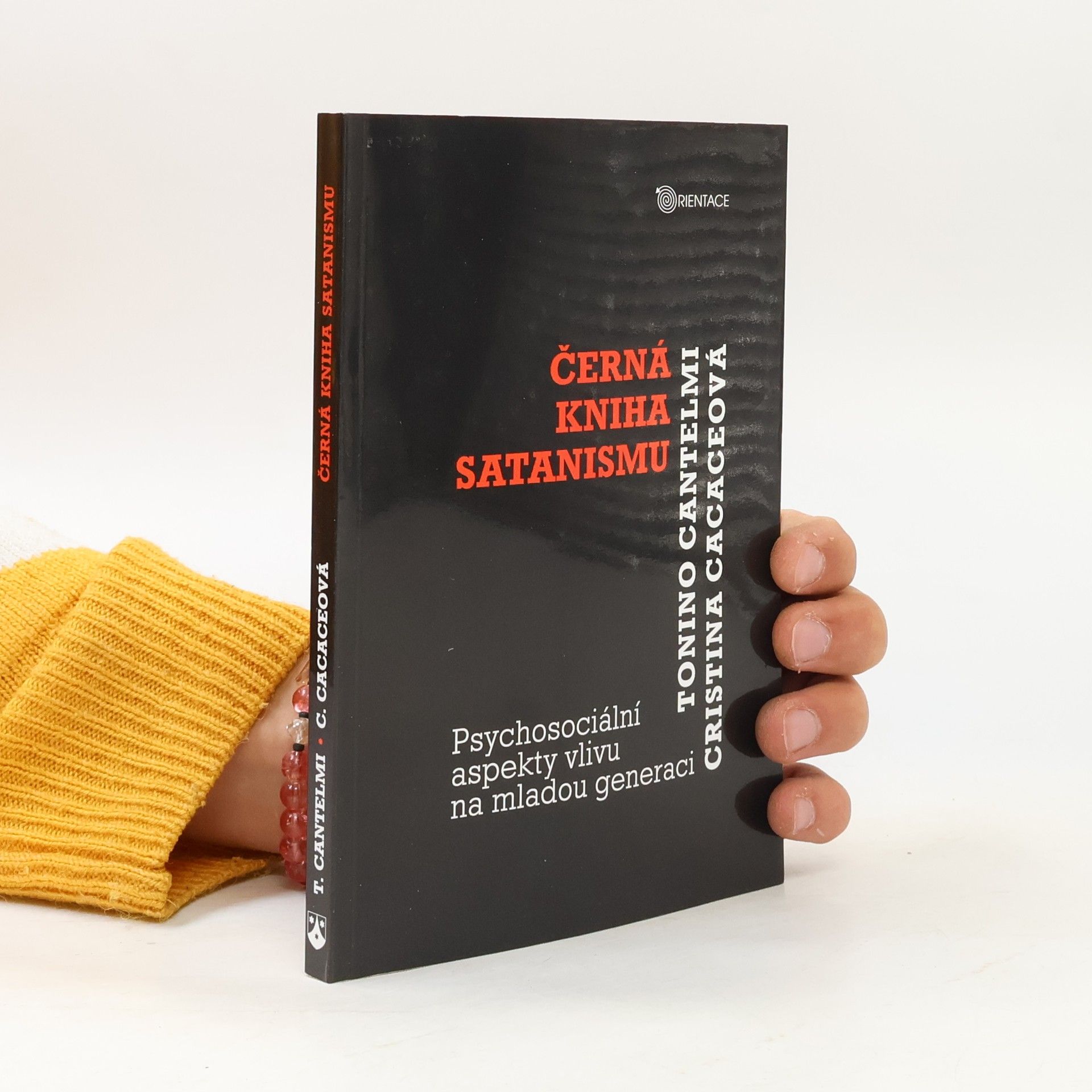 Cristina Cacace Černá kniha satanismu