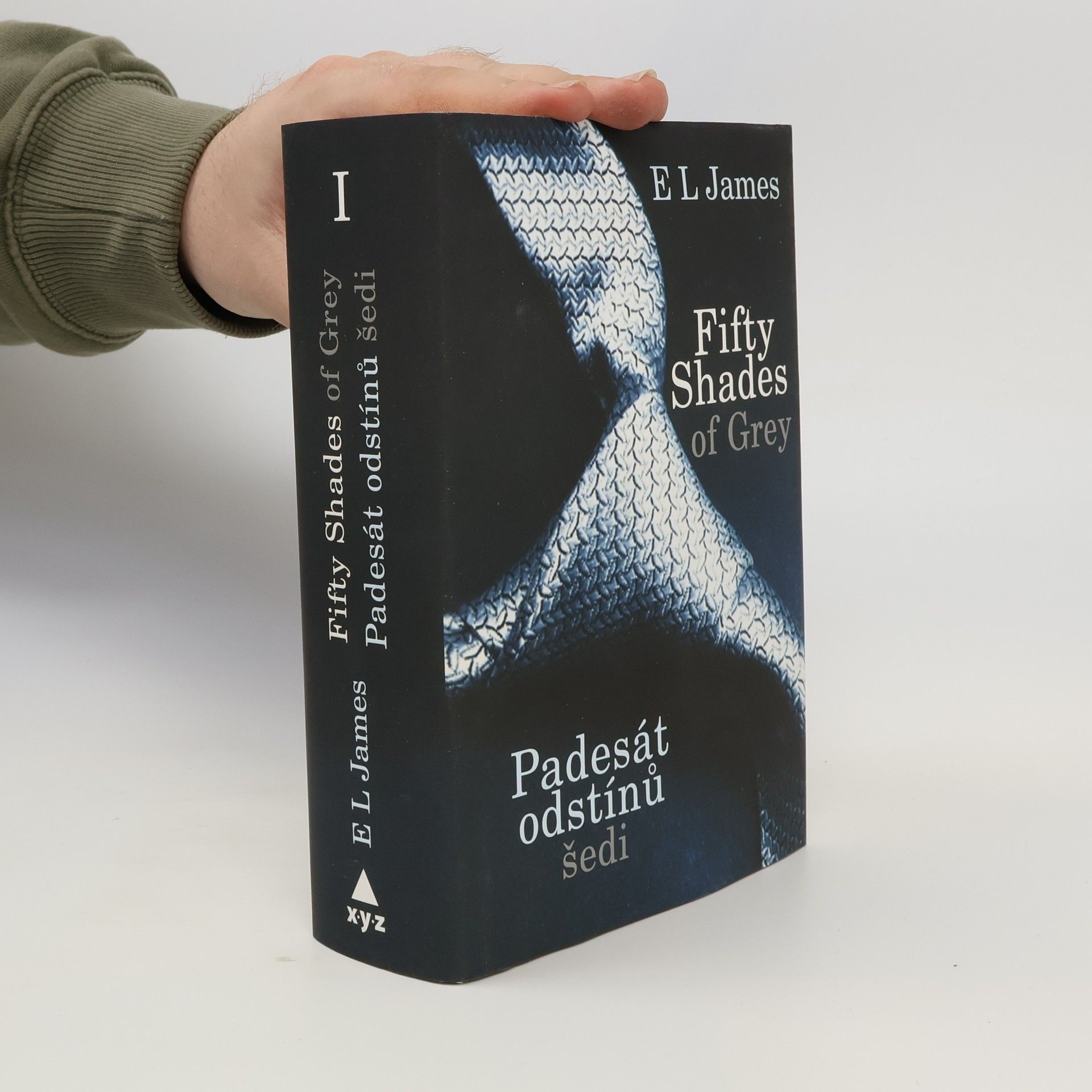 E. L. James Padesát odstínů šedi