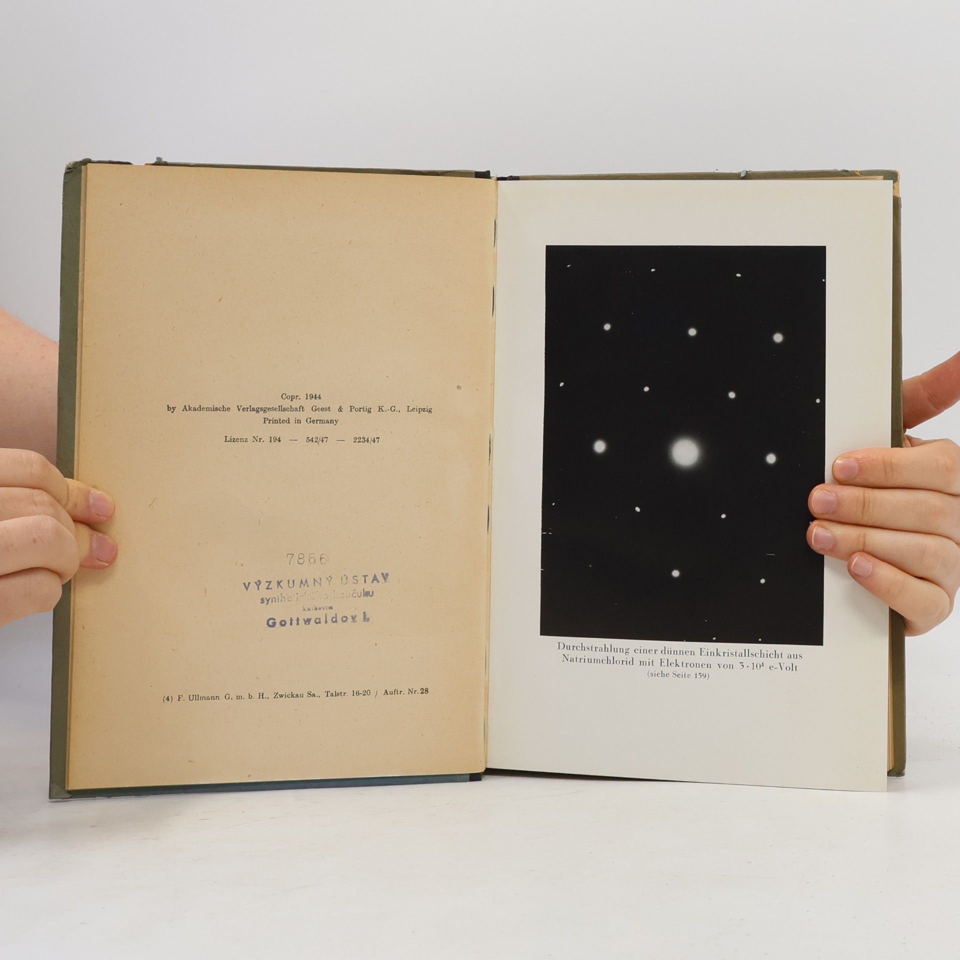 M. Von Laue Physik und Chemie und ihre Anwendungen in Einzeldarstellungen VII. Materiewellen und ihre Interferenzen