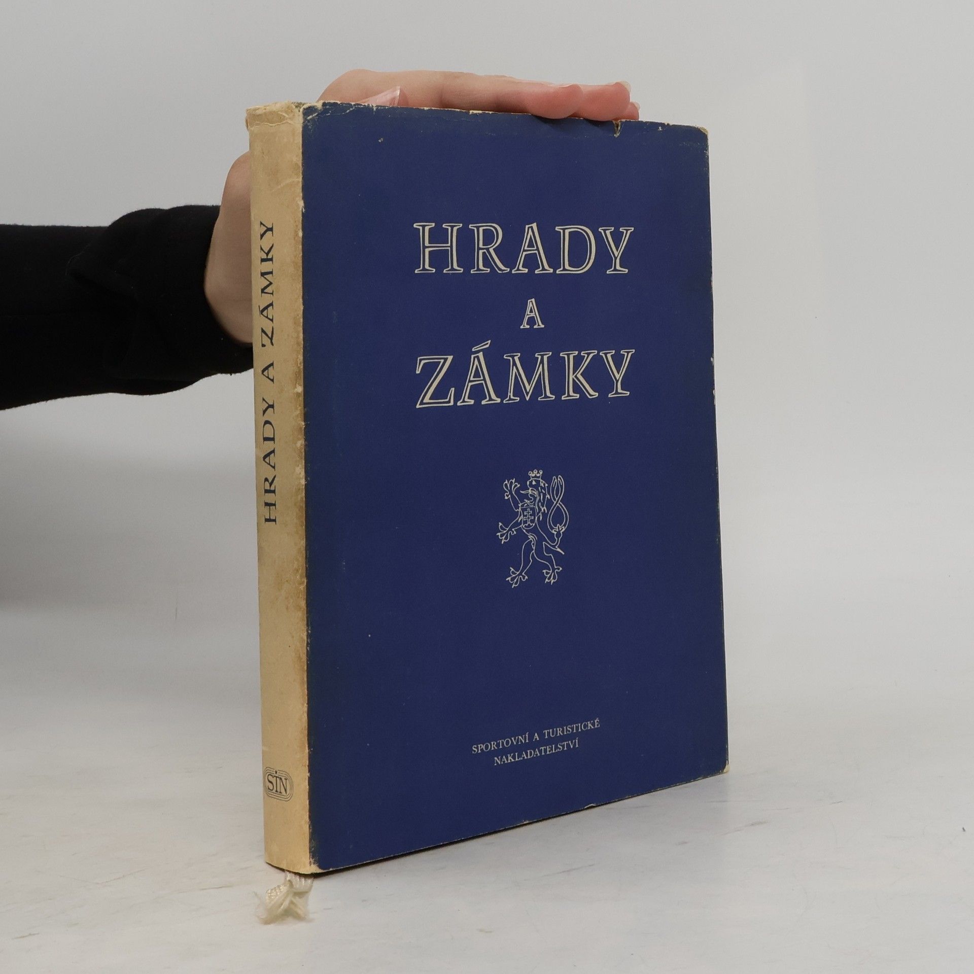 Auteurscollectief Hrady a zámky