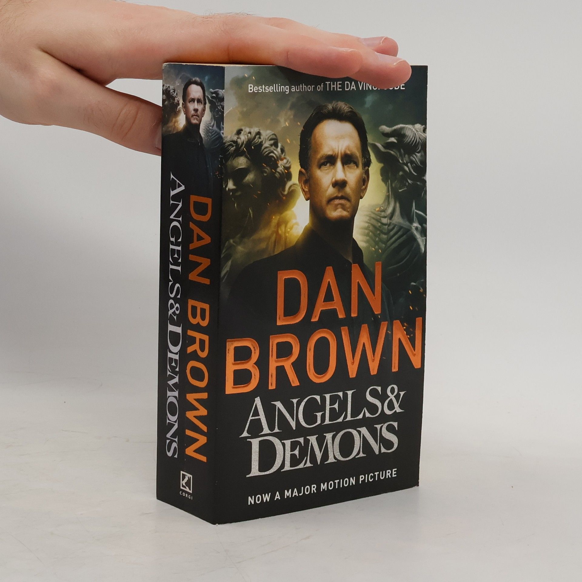 Dan Brown Angels and demons