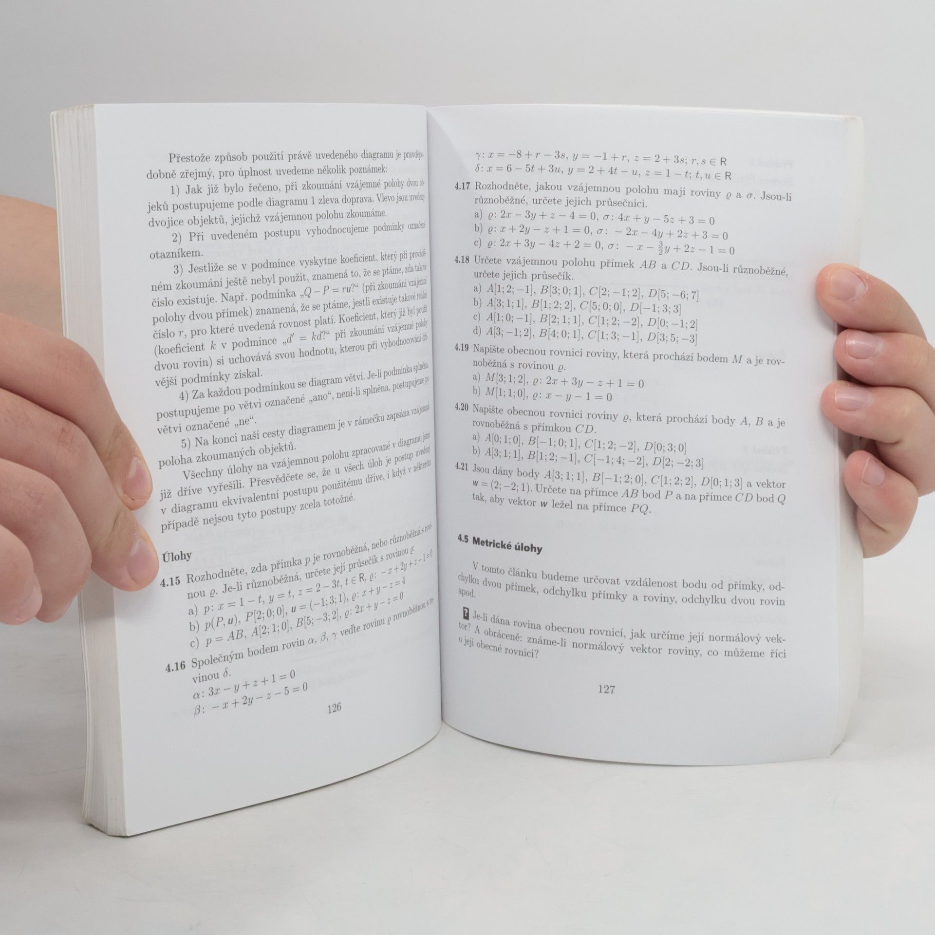 Leo Boček Matematika pro gymnázia. Analytická geometrie