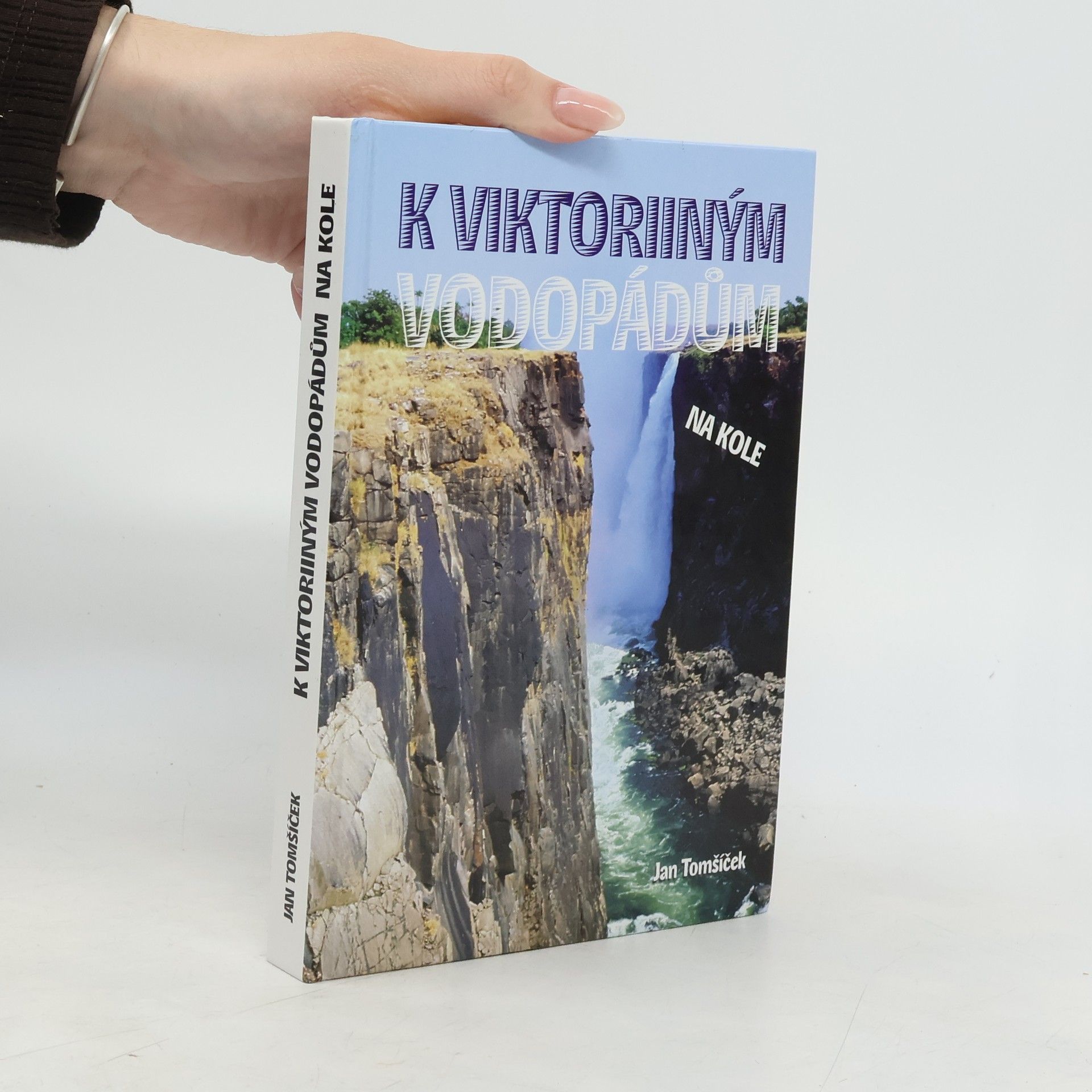 Jan Tomšíček K Viktoriiným vodopádům na kole