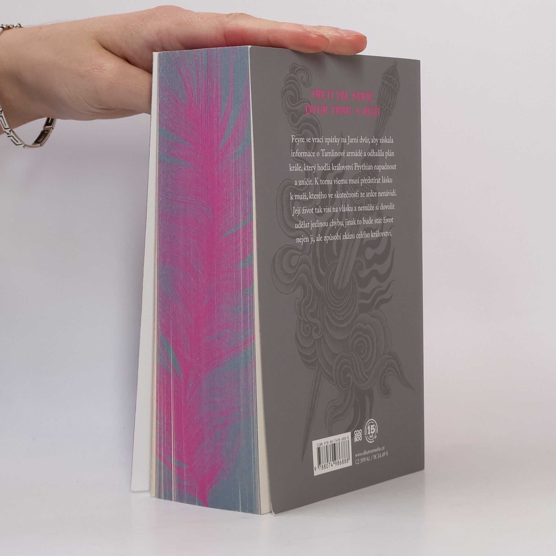Sarah J. Maas Dvůr křídel a zmaru