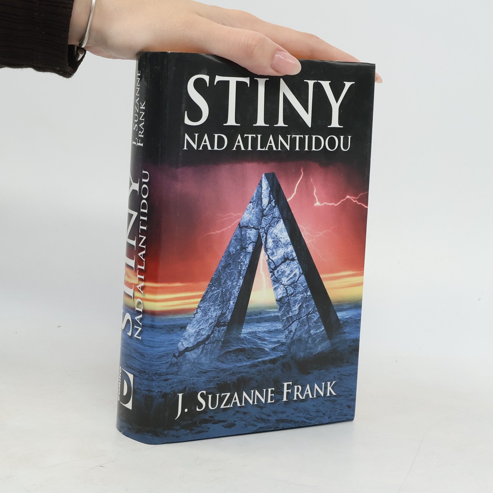 J. Suzanne Frank Stíny nad Atlantidou