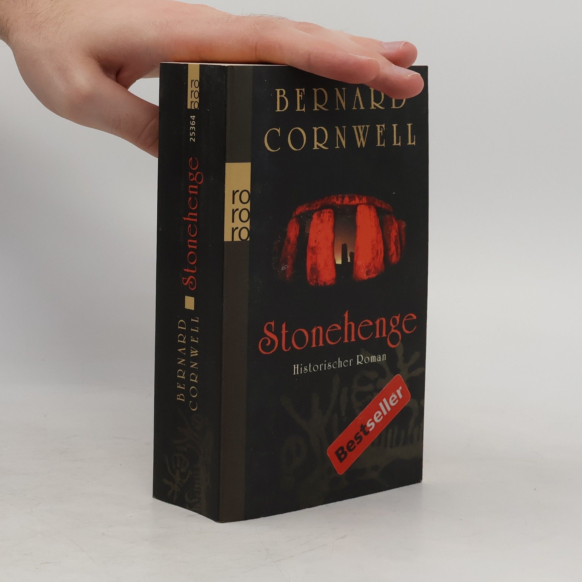 Bernard Cornwell Stonehenge
