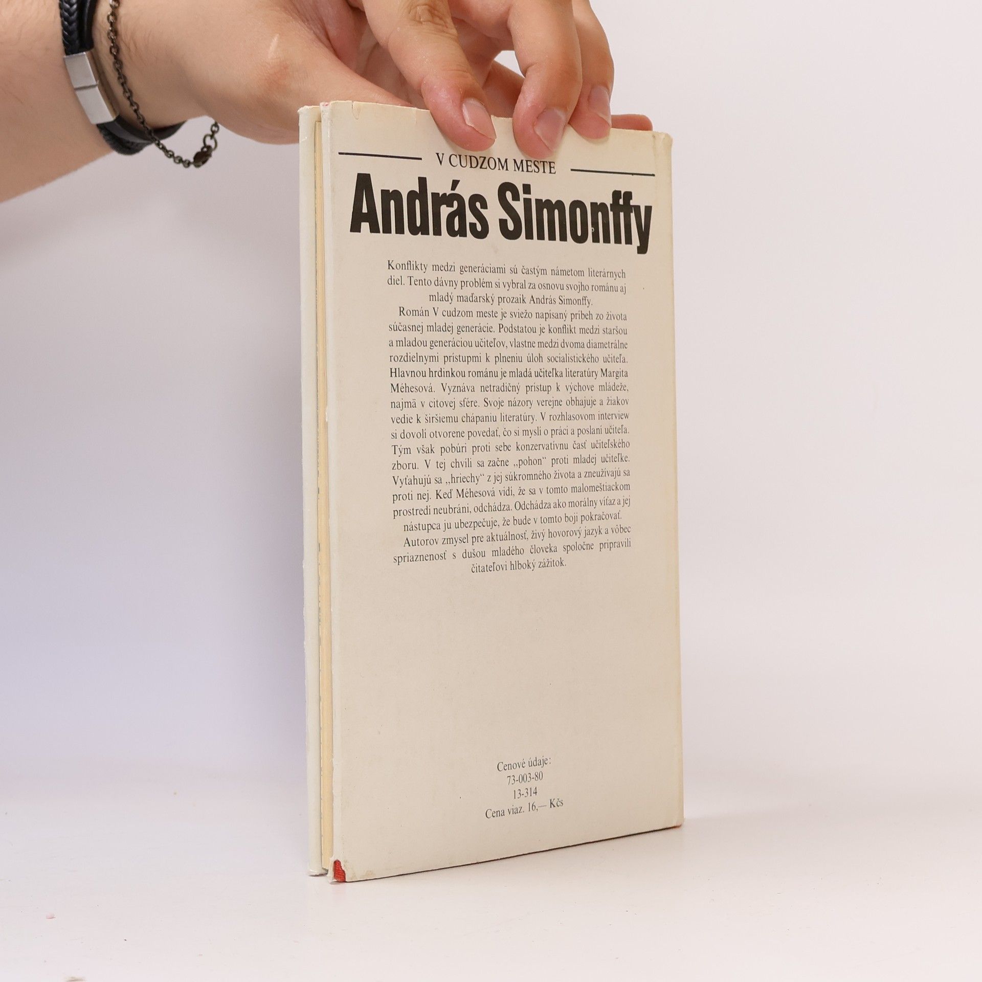 András Simonffy V cudzom meste