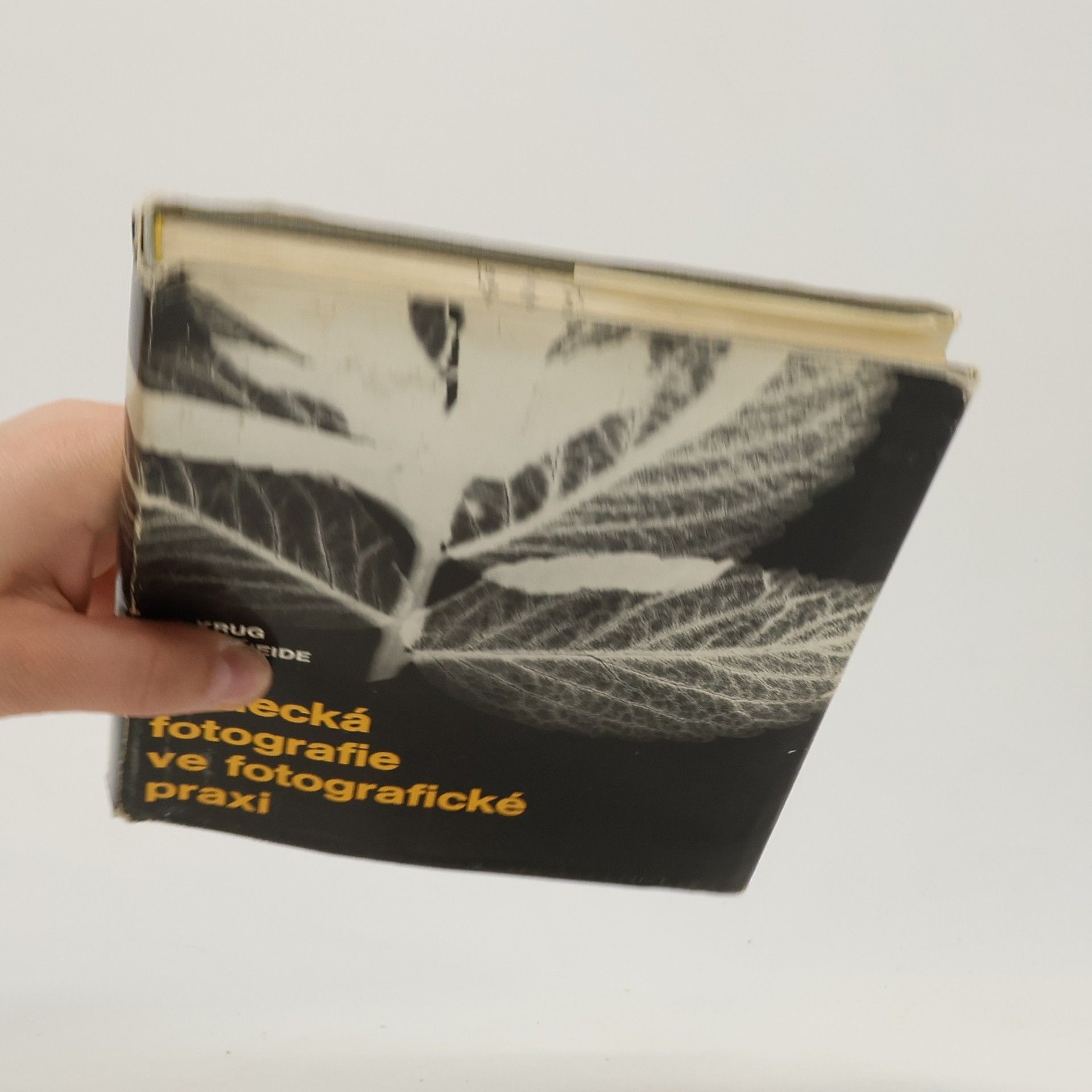 Wolfgang Krug Vědecká fotografie ve fotografické praxi. Metody optimálního vytěžení informací z černobílých negativů